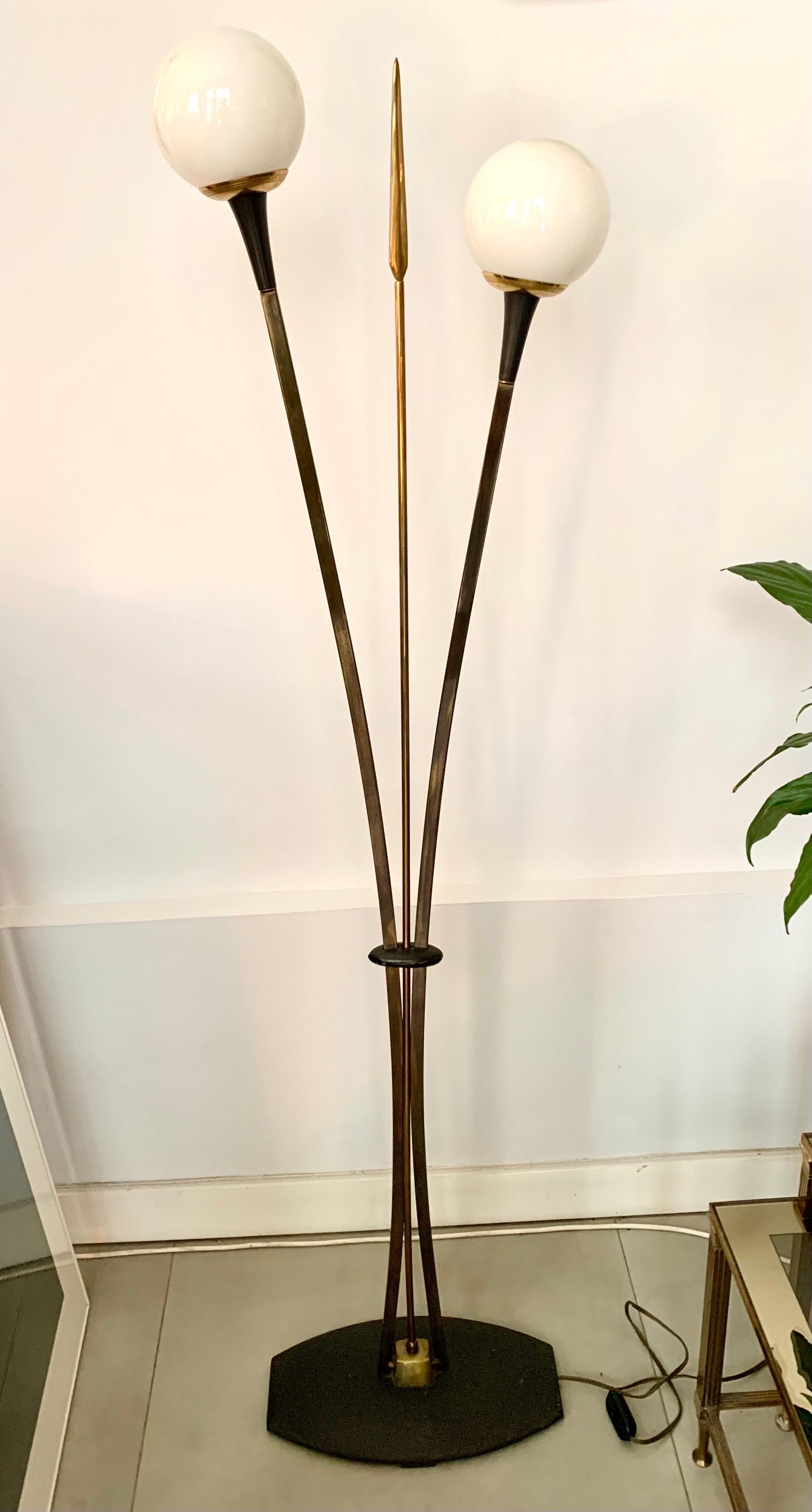 Mid-Century French Maison Lunel Floor Lamp In Good Condition For Sale In Madrid, ES