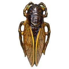 Applique in maiolica francese della metà del secolo, Cicada