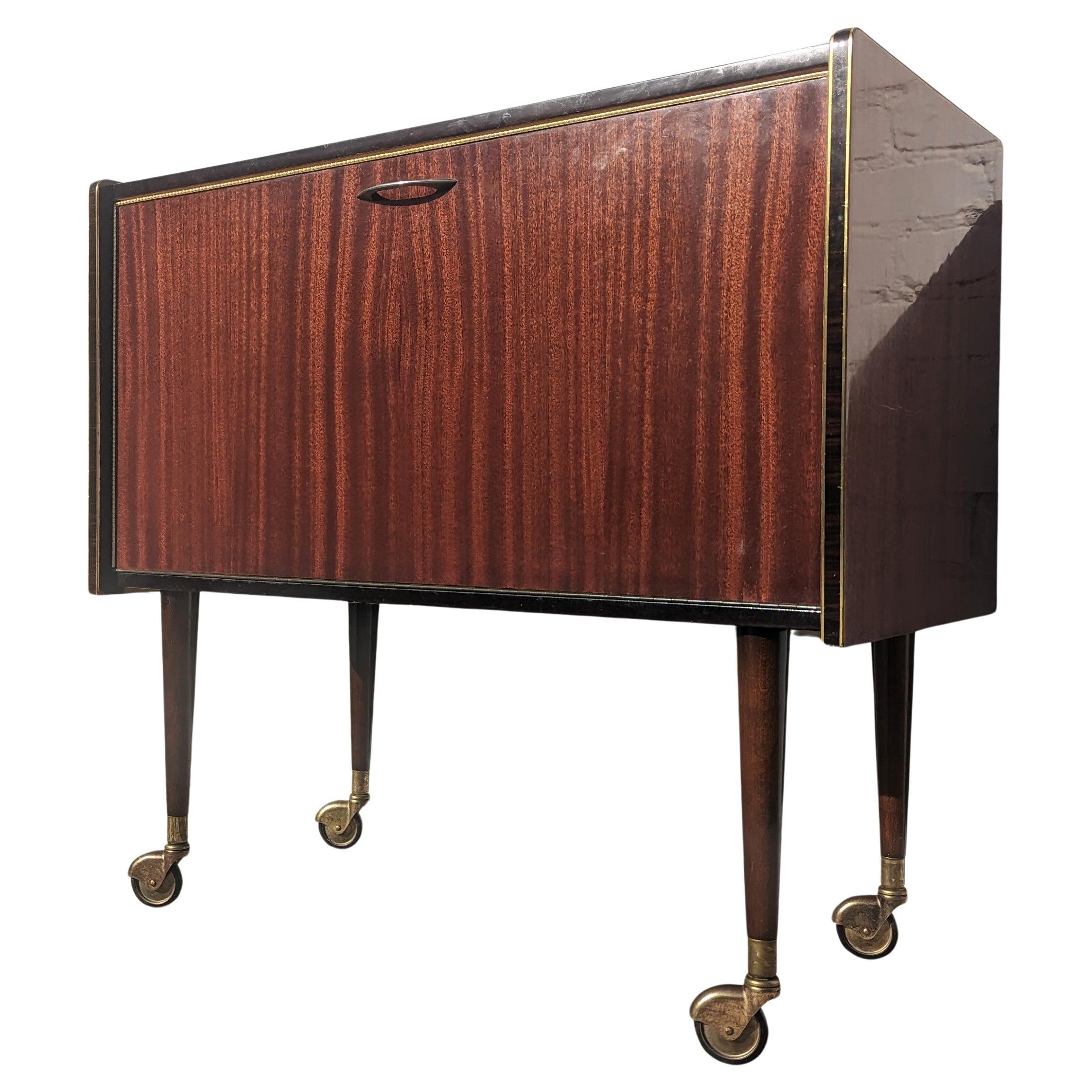 Barcart française moderne du milieu du siècle dernier en bois de rose