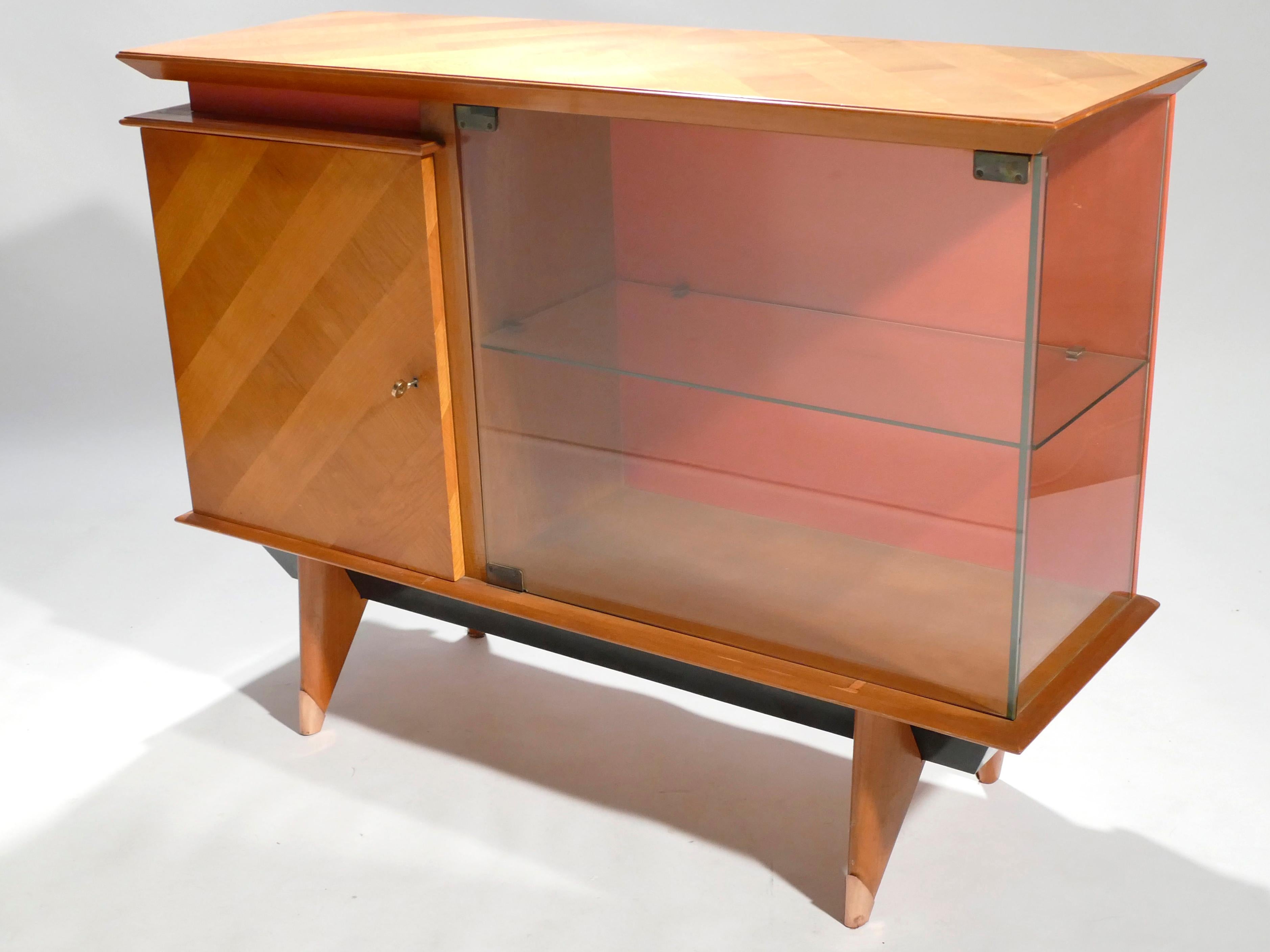 Midcentury French Modernist Cabinet Vaisselier, 1950s In Good Condition For Sale In Paris, IDF