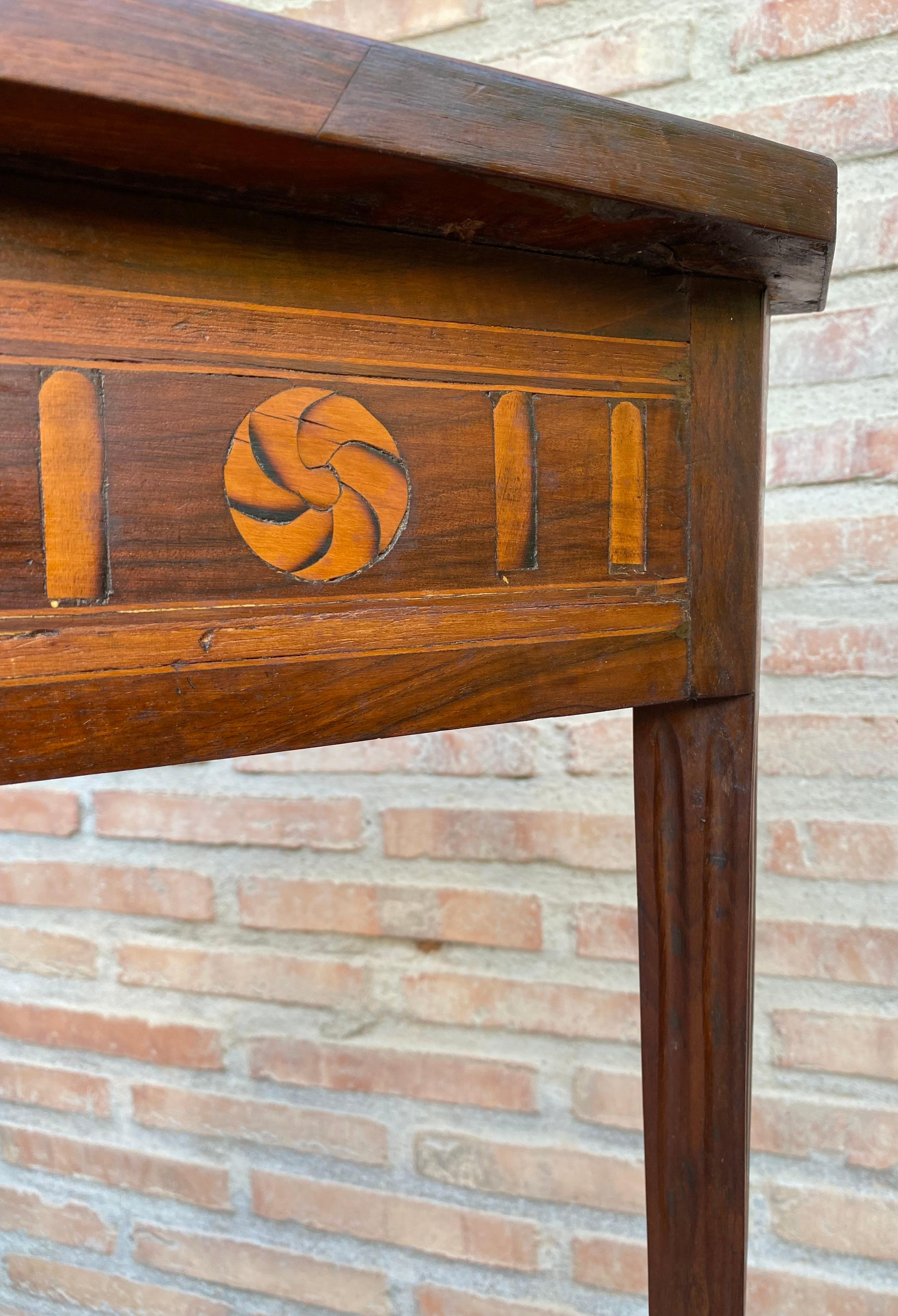 Walnut Mid-Century French Modernist Triangular Wooden Side Table with Marquetry, 1950s For Sale