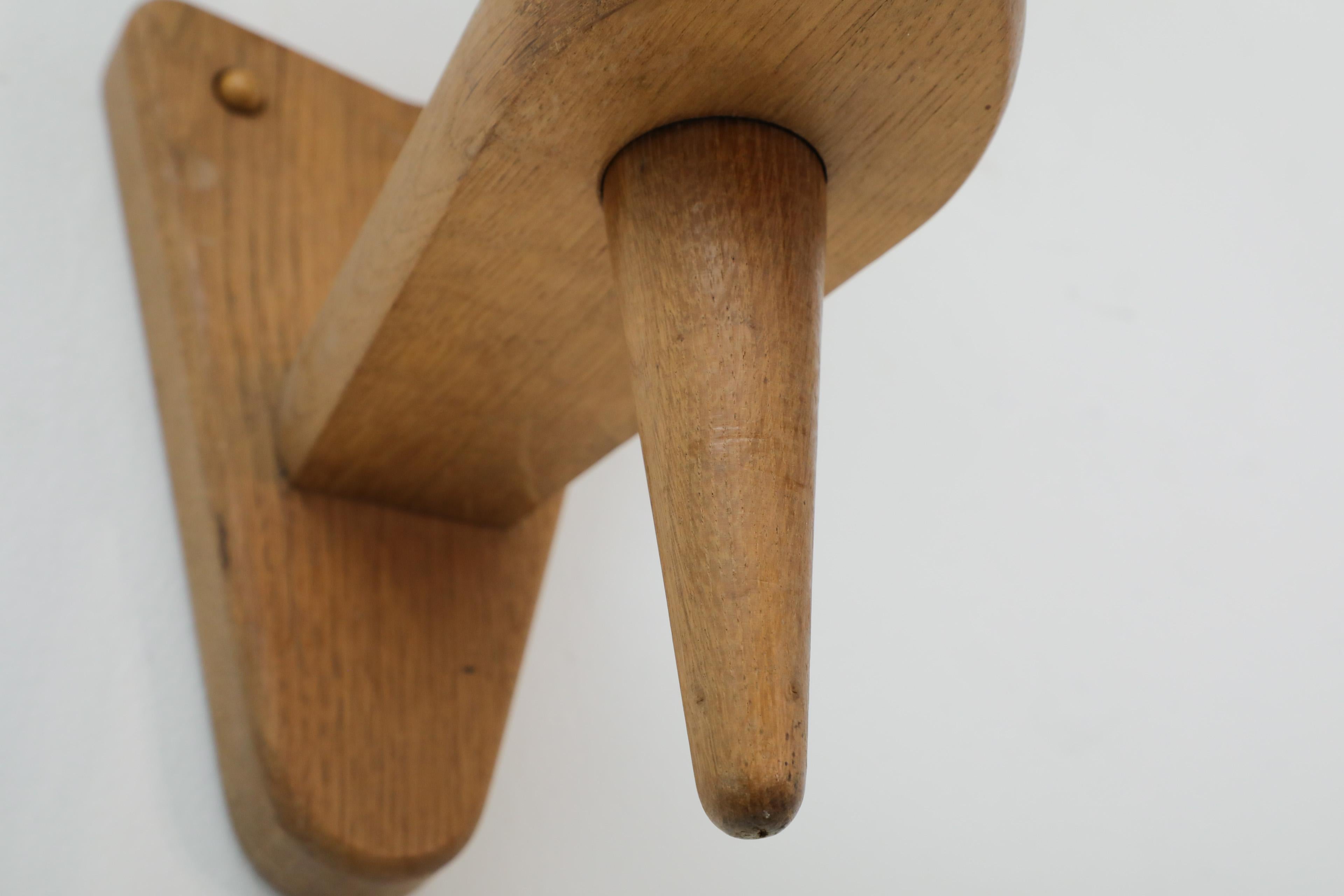 Mid-Century French Oak and Green Ceramic Wall Sconce by Guillerme et Chambron For Sale 7