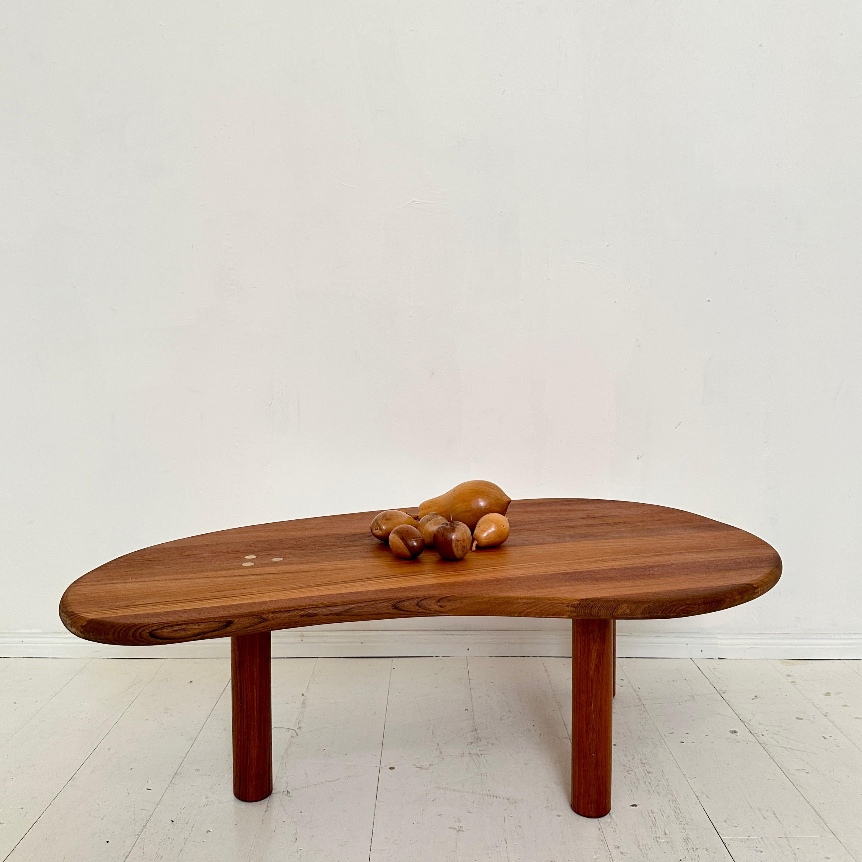 Tavolo da divano organico francese di metà secolo in teak, 1970 circa in vendita 4
