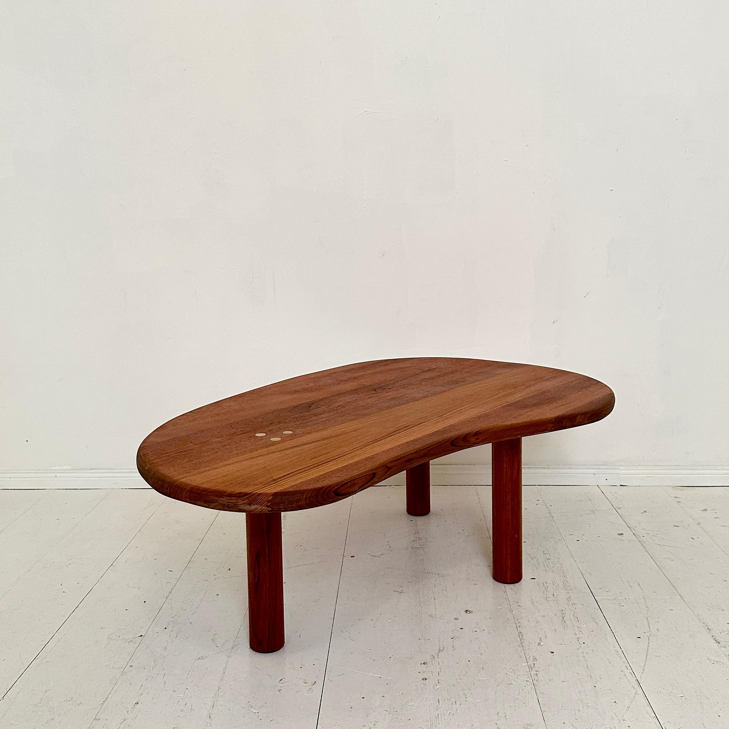 Francese Tavolo da divano organico francese di metà secolo in teak, 1970 circa in vendita
