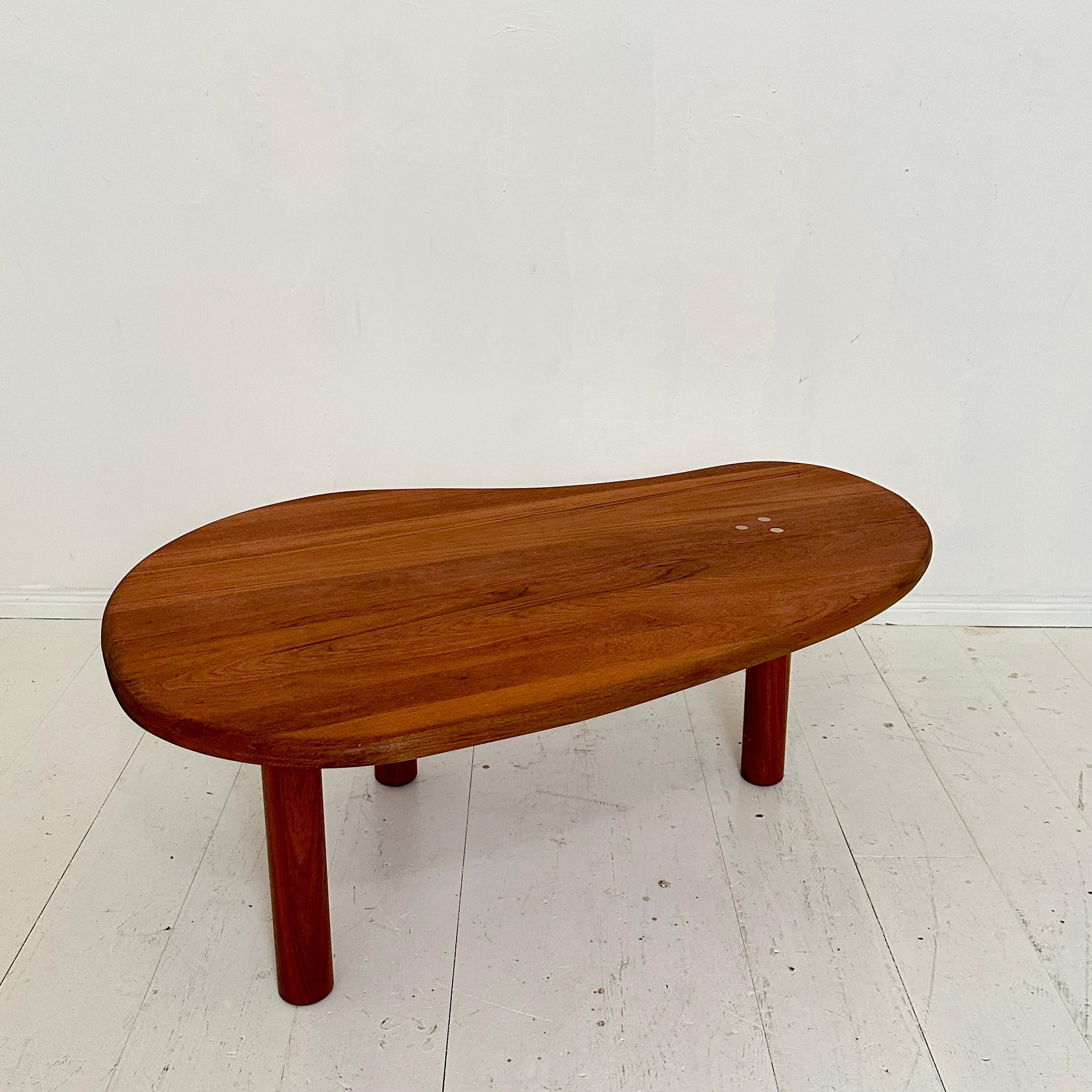 Teak Tavolo da divano organico francese di metà secolo in teak, 1970 circa in vendita