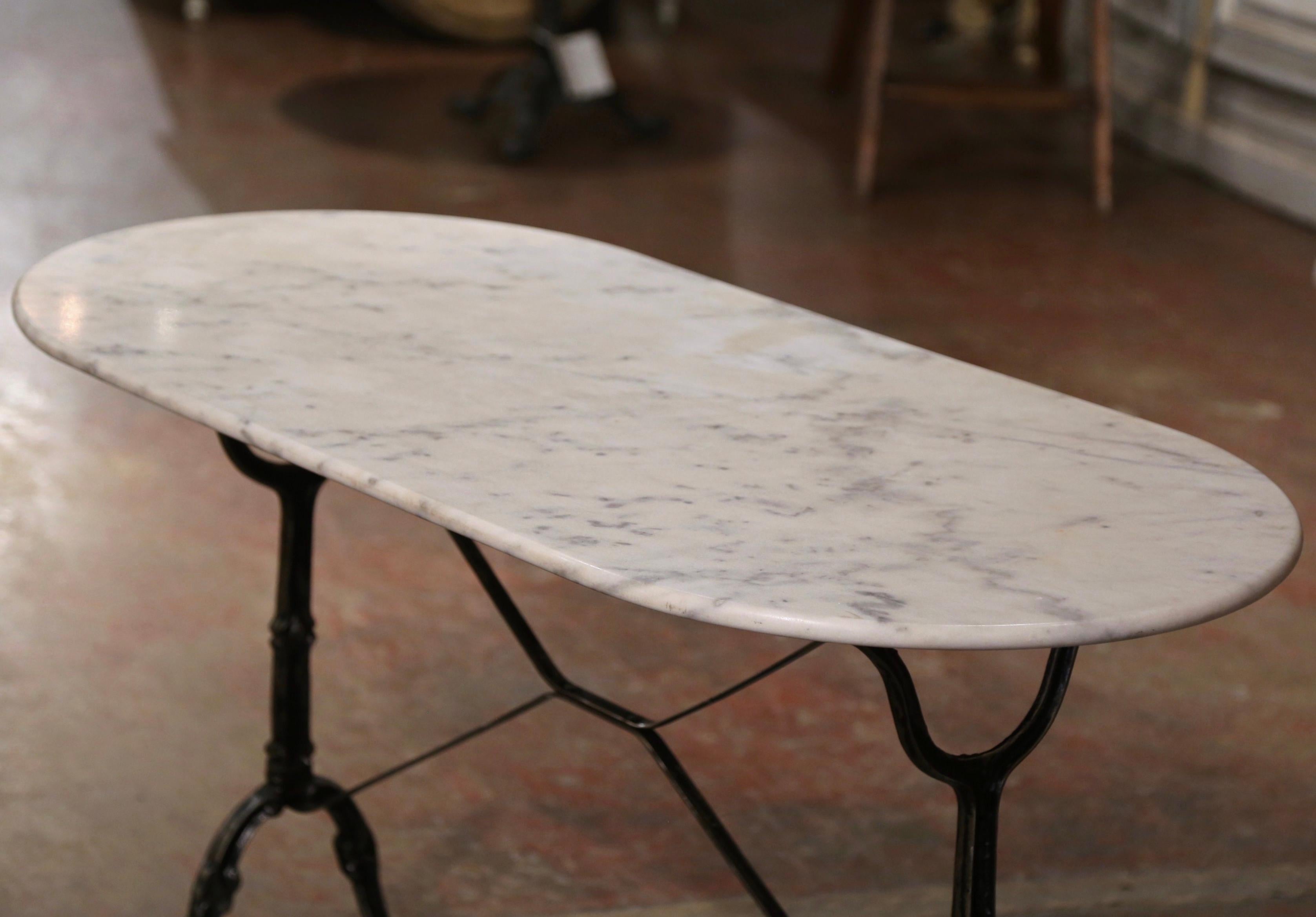 Country Mid-Century French Oval Marble Top Polished Iron Bistrot Table For Sale