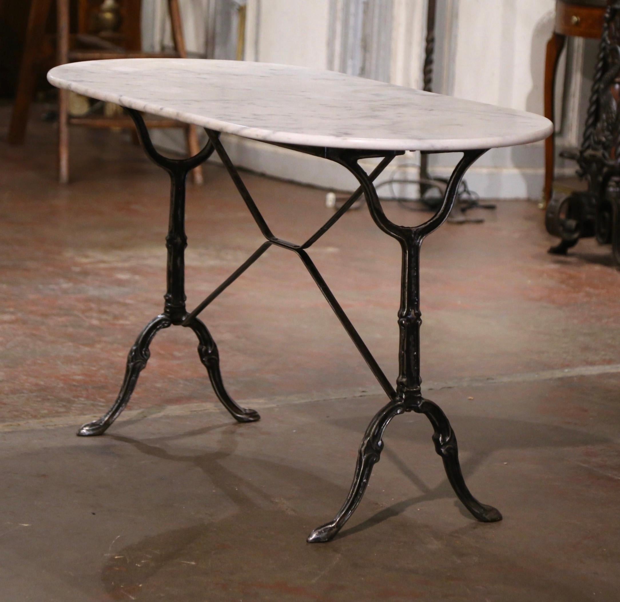 Mid-Century French Oval Marble Top Polished Iron Bistrot Table For Sale 2