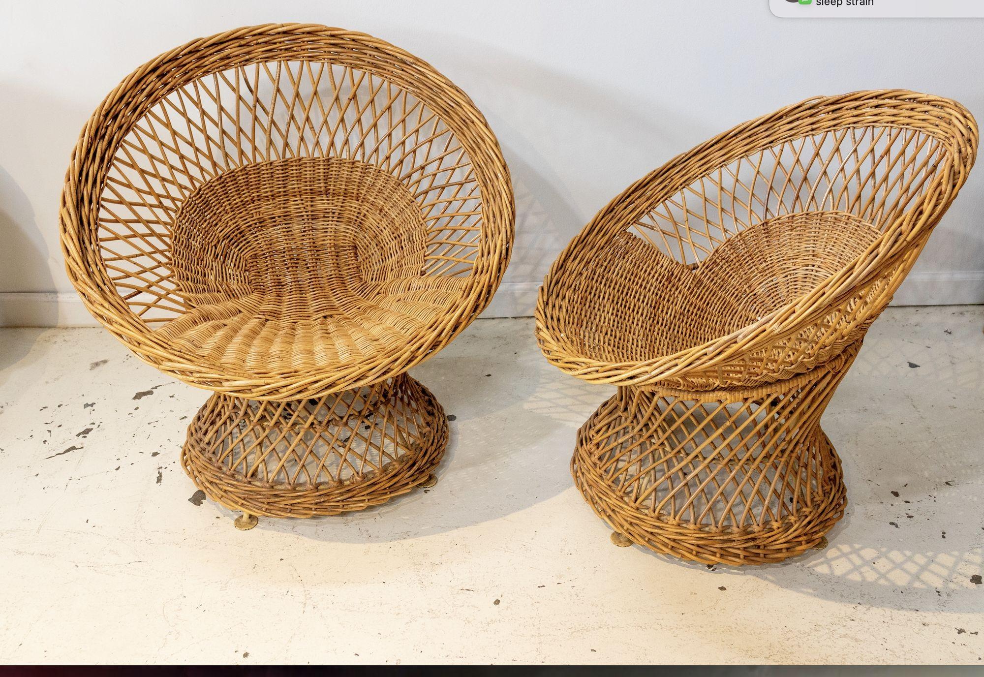 20th Century Mid Century French Pair of Wicker Chairs with Side Table For Sale