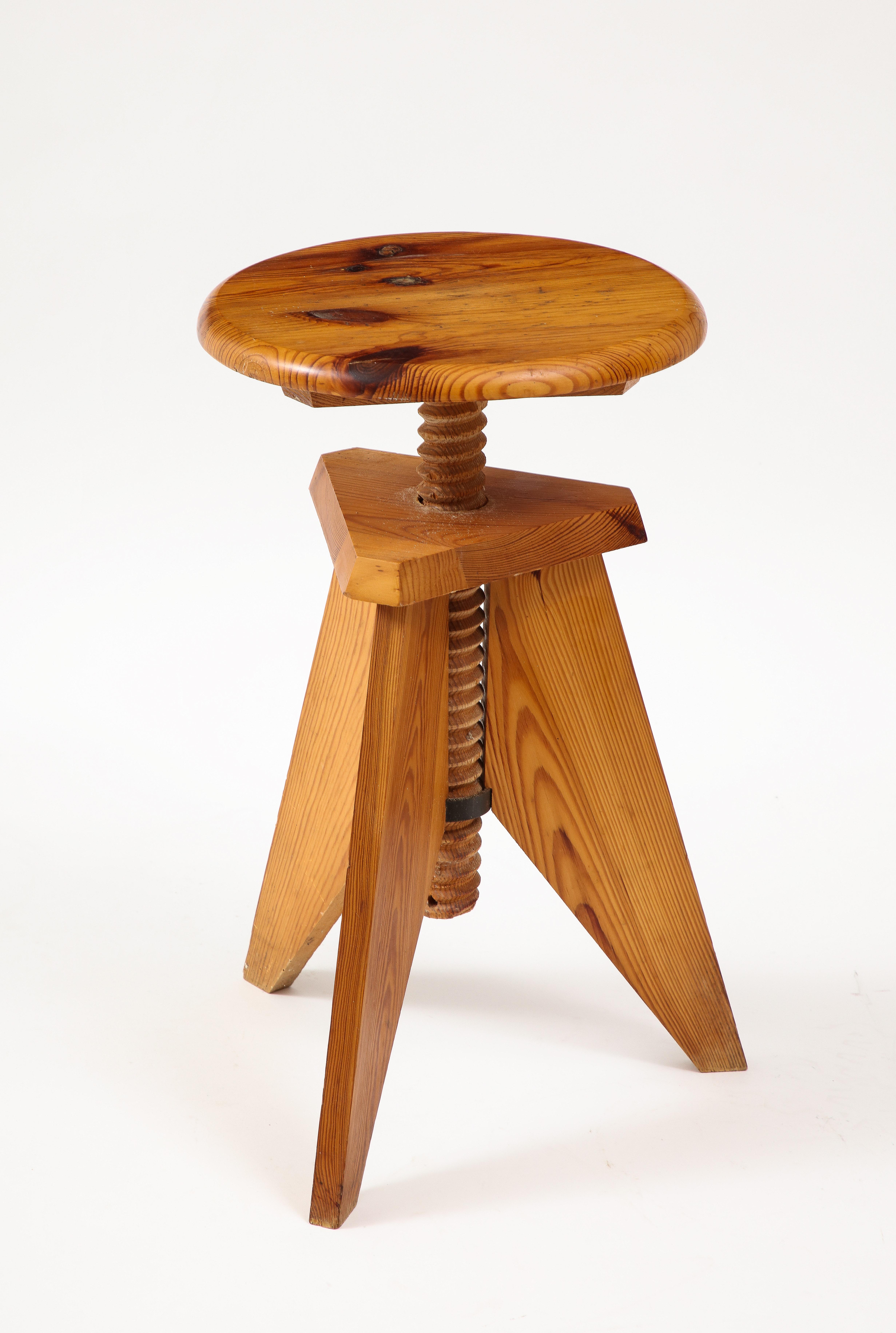 Mid Century French Pine Architicts Adjustable Stool In Good Condition In Brooklyn, NY