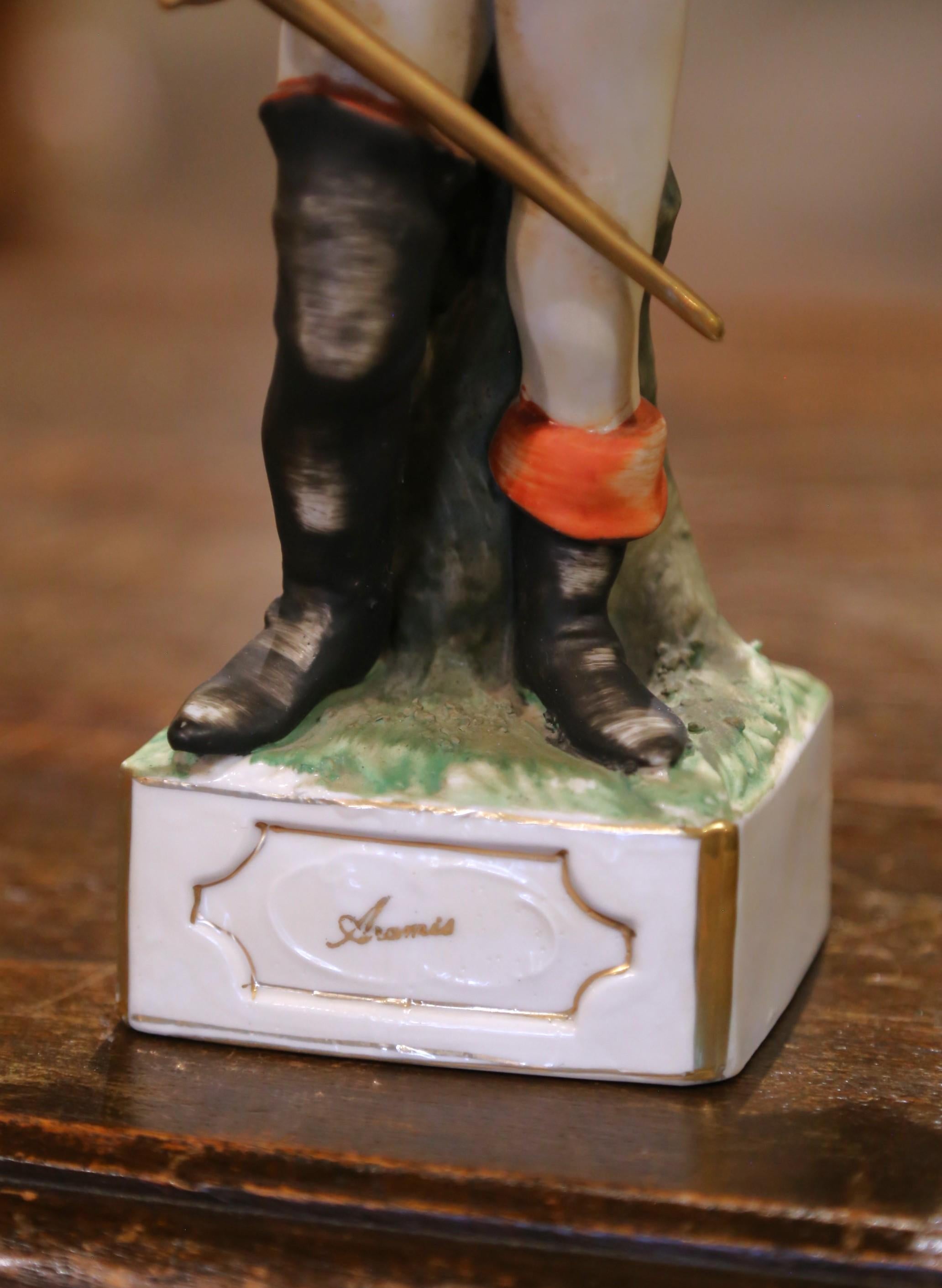 Céramique Figurines en porcelaine française du milieu du siècle représentant les 