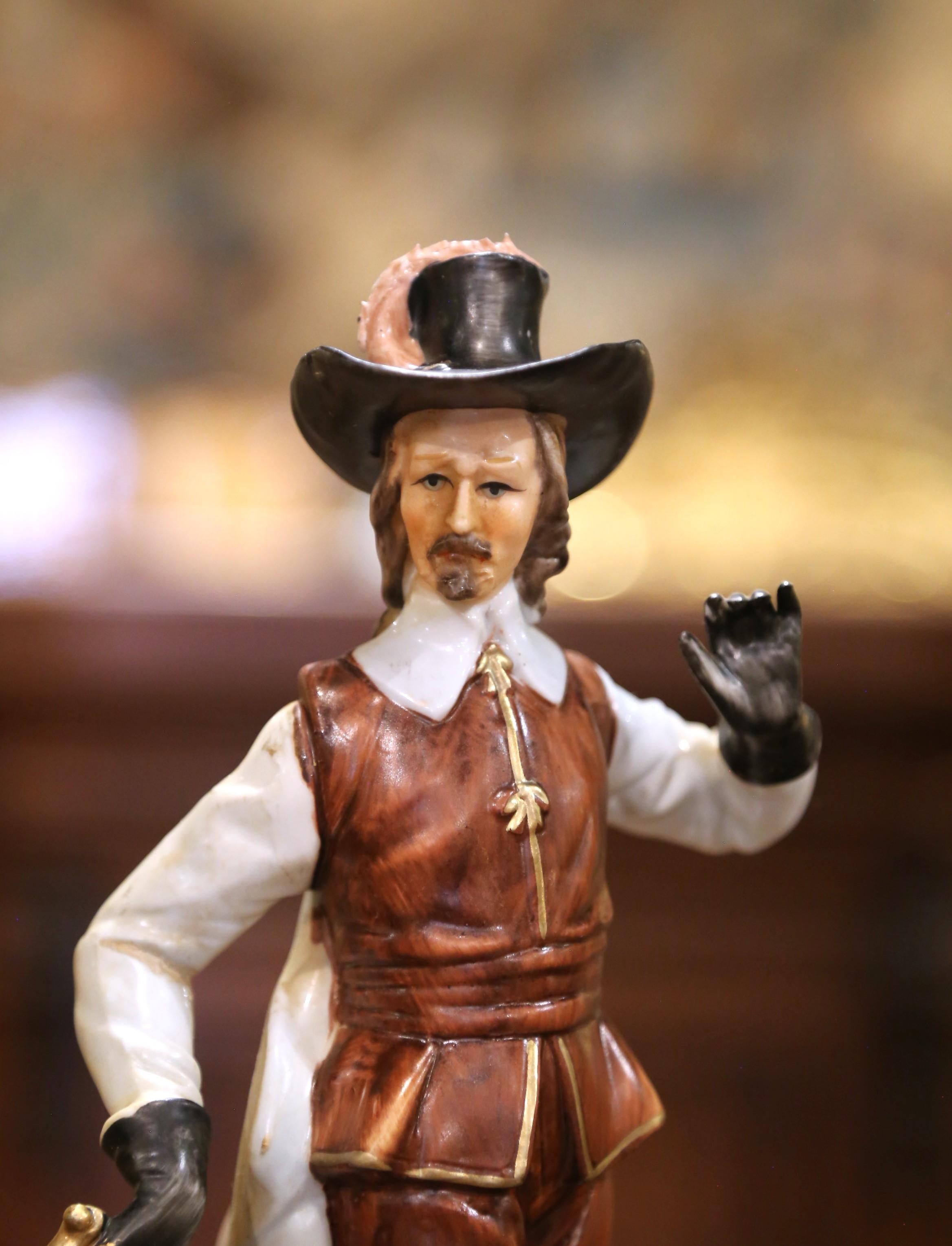 Figurines en porcelaine française du milieu du siècle représentant les 
