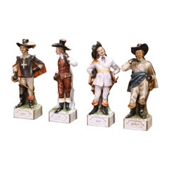 Französische Porzellanfiguren der "Vier Musketiere" aus der Jahrhundertmitte