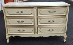 Mediados de siglo Cómoda Doble Estilo Provincial Francés Pintada en Crema