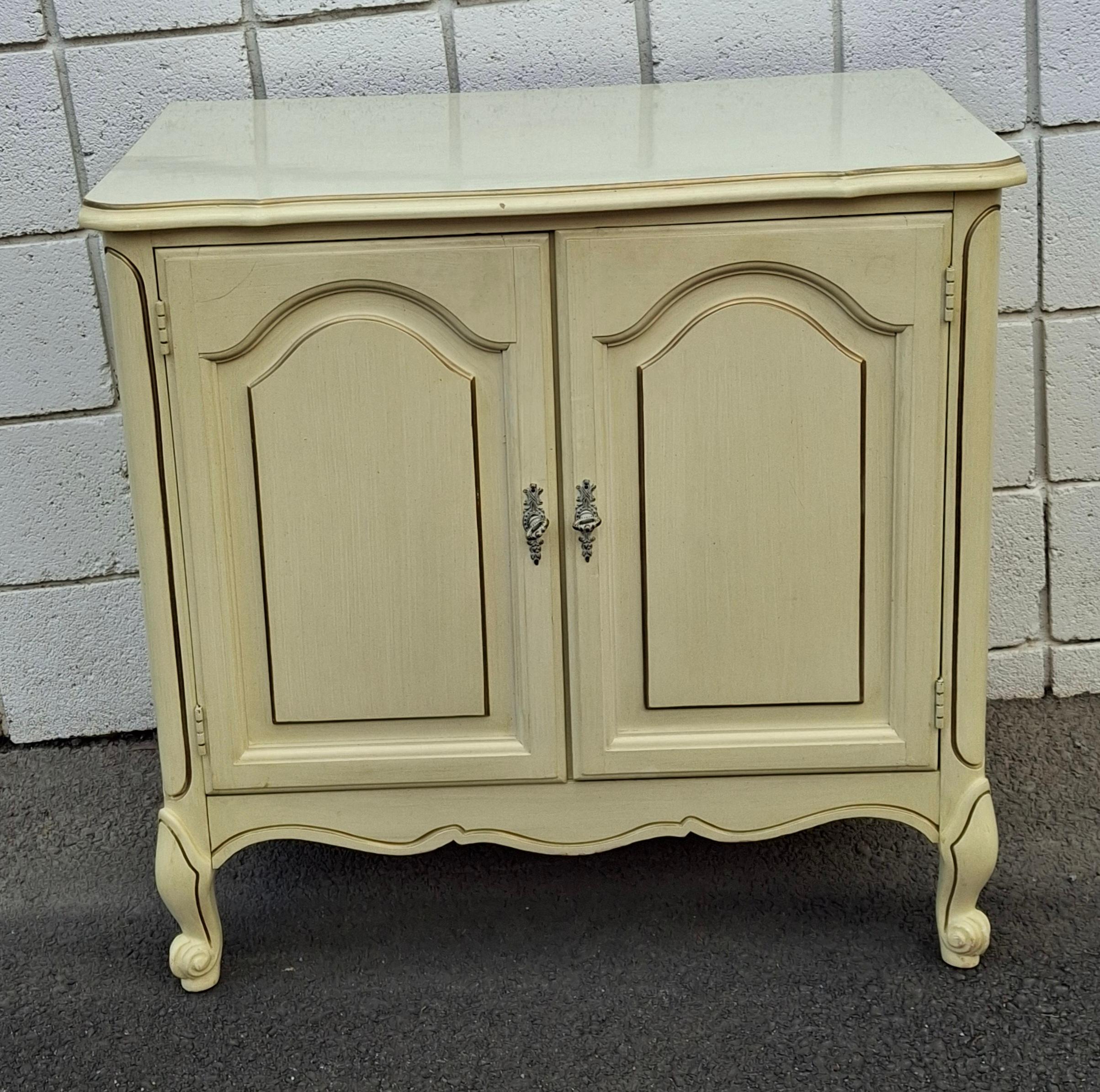 Mid Century French Provincial Style Cream Painted & Partial Gilt 2-Part Bookcase For Sale 6