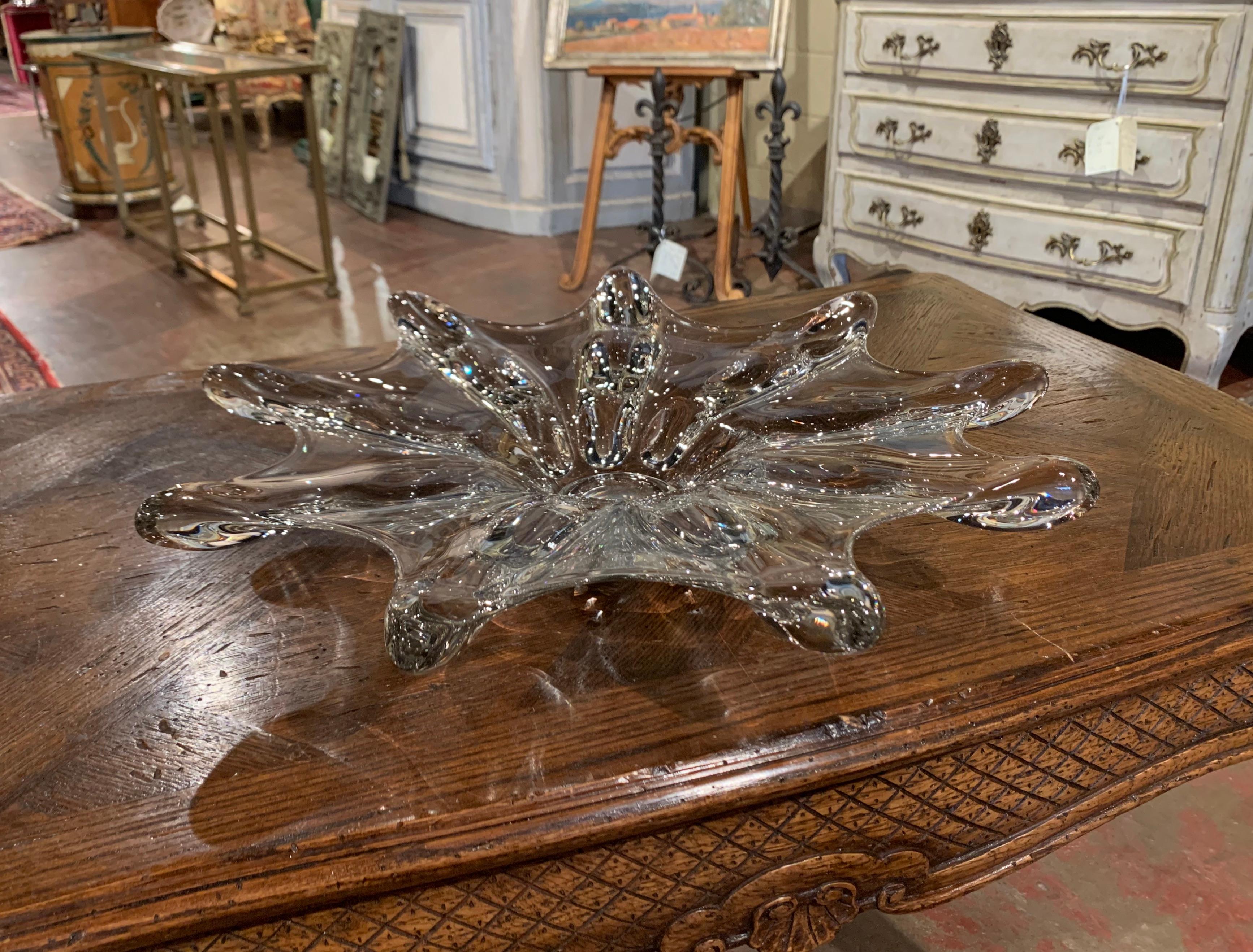 20th Century Midcentury French Pulled Blown Clear Glass Starburst Centerpiece Bowl For Sale