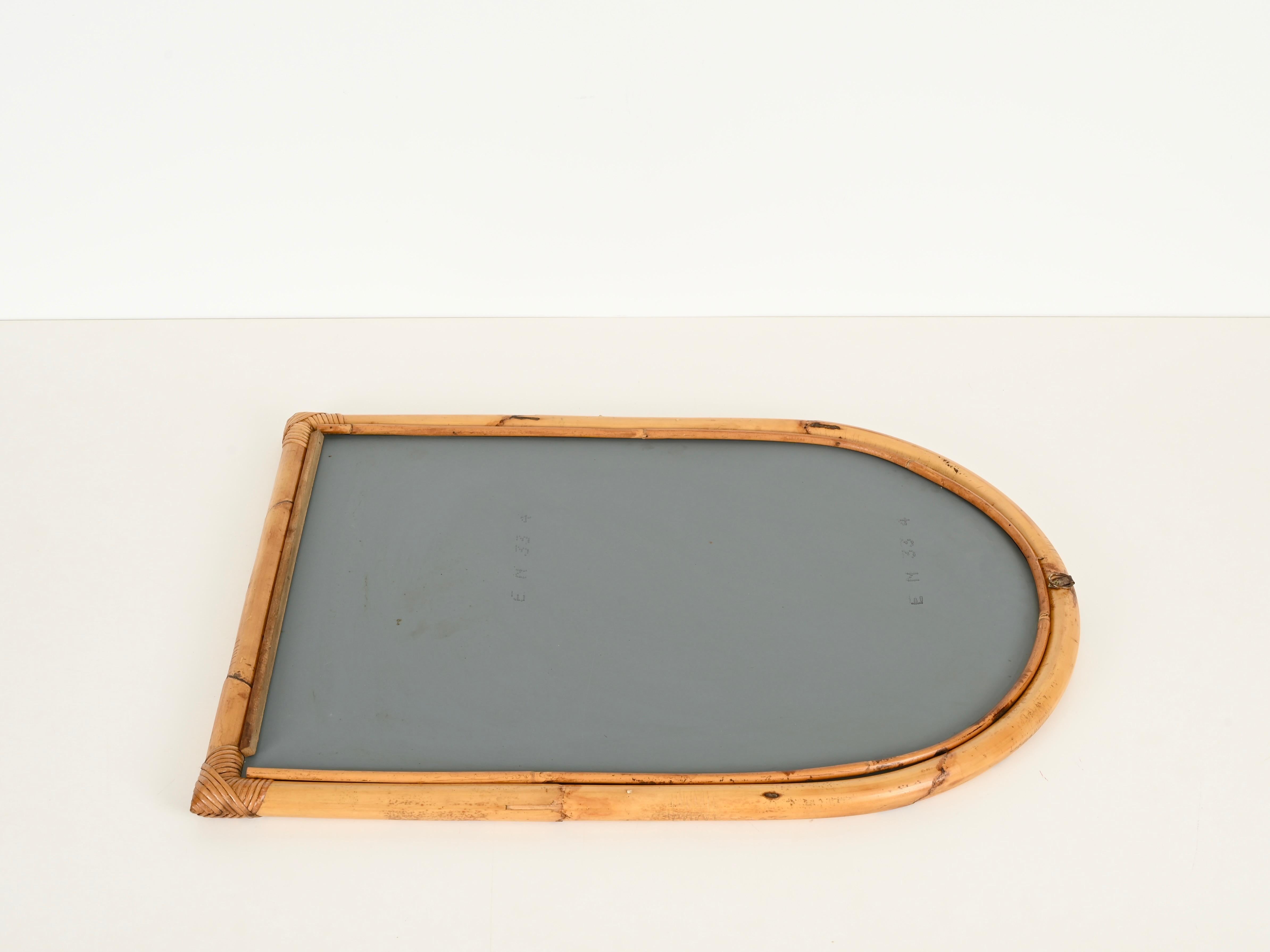 Miroir en arc de la Côte d'Azur française du milieu du siècle dernier en bambou et osier de rotin, Italie, 1970 en vente 3
