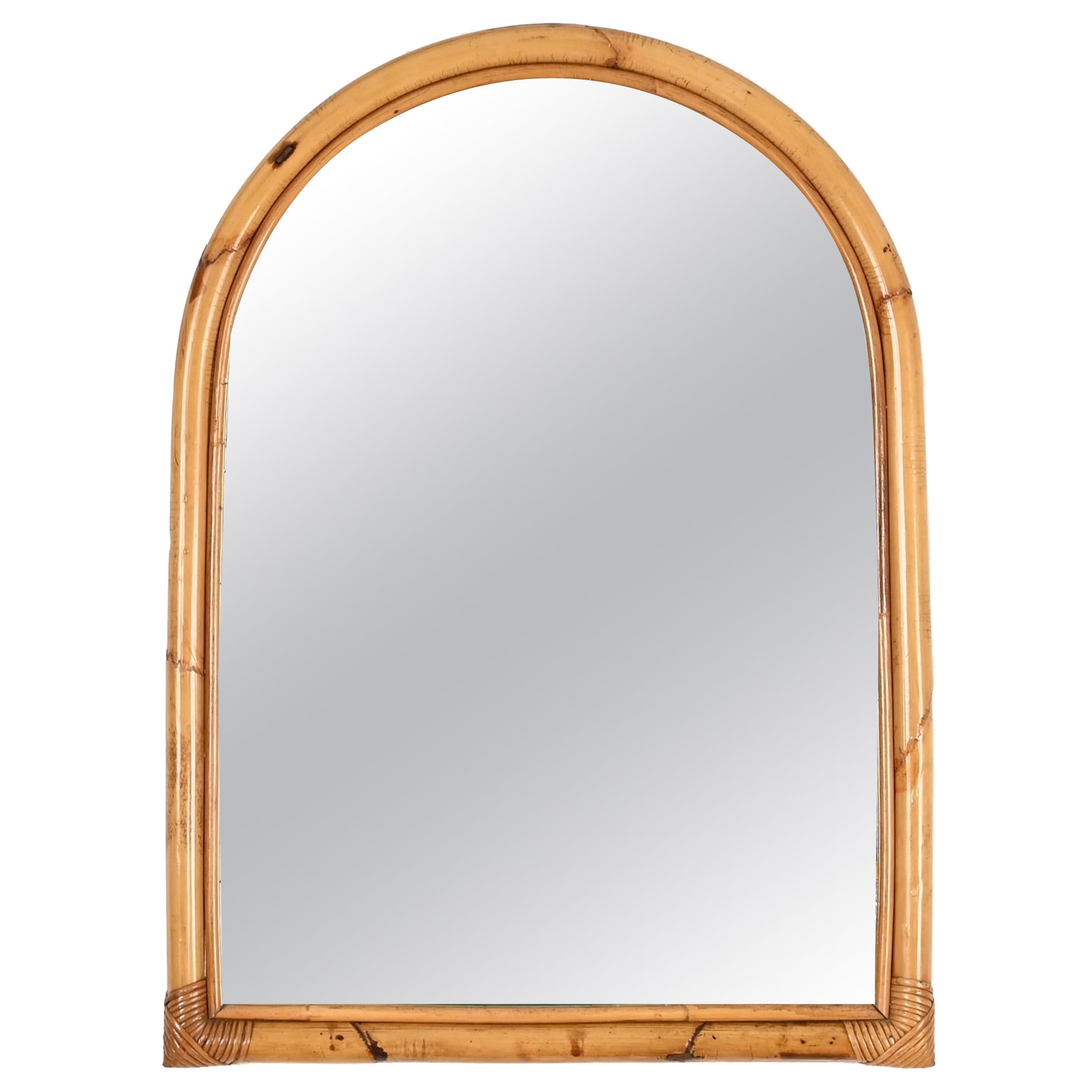 Miroir en arc de la Côte d'Azur française du milieu du siècle dernier en bambou et osier de rotin, Italie, 1970 en vente