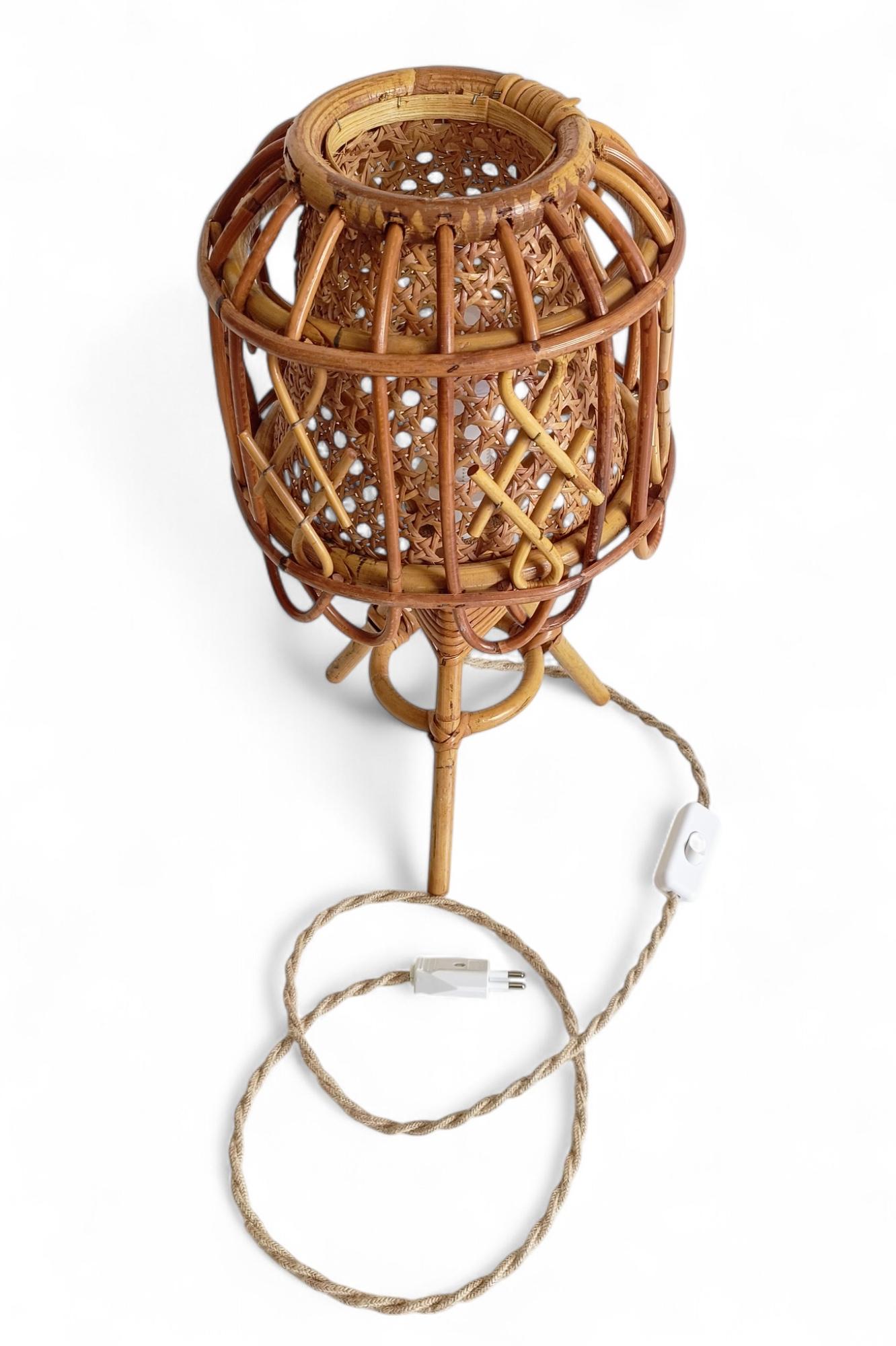 Mid-Century French Riviera Tischlampen aus Bambus und Rattan, Frankreich, 1960er Jahre im Angebot 8