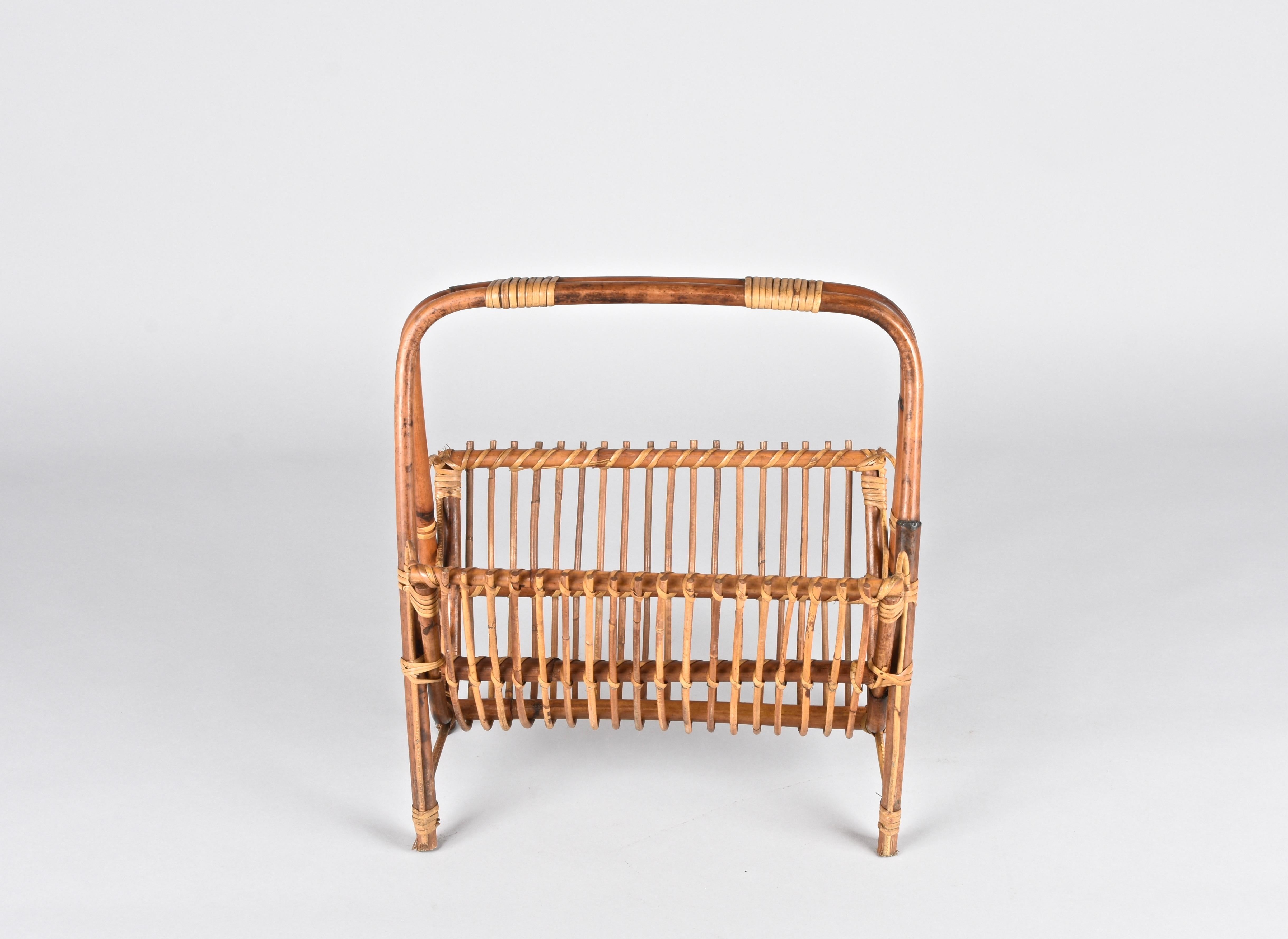 Mid-Century French Riviera Bamboo, Rattan and Wicker Magazine Rack, Italy 1960s For Sale 4