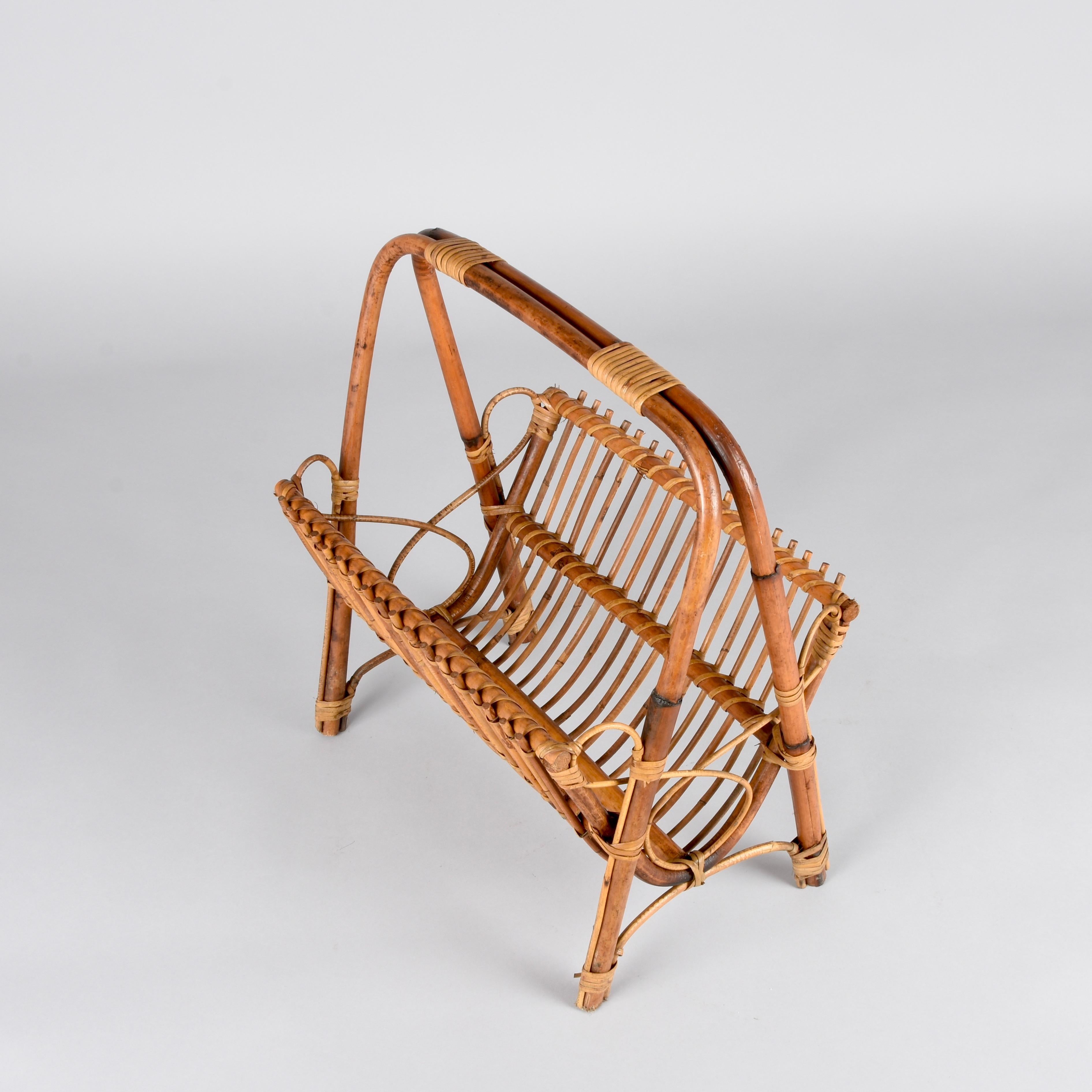 Mid-Century French Riviera Bamboo, Rattan and Wicker Magazine Rack, Italy 1960s For Sale 5