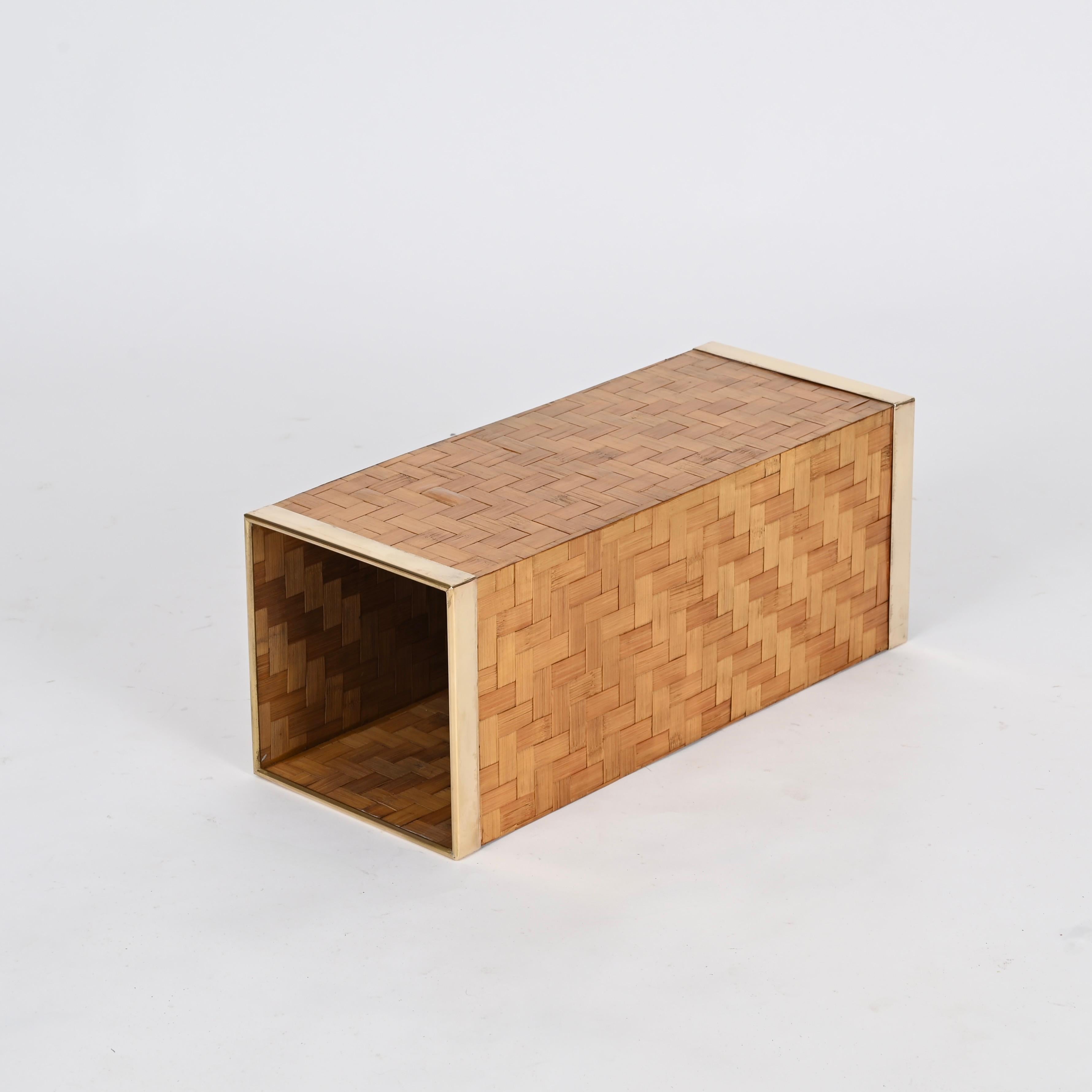 Mid-Century French Riviera Umbrella Stand in Woven Bamboo and Brass, Italy 1970s For Sale 3