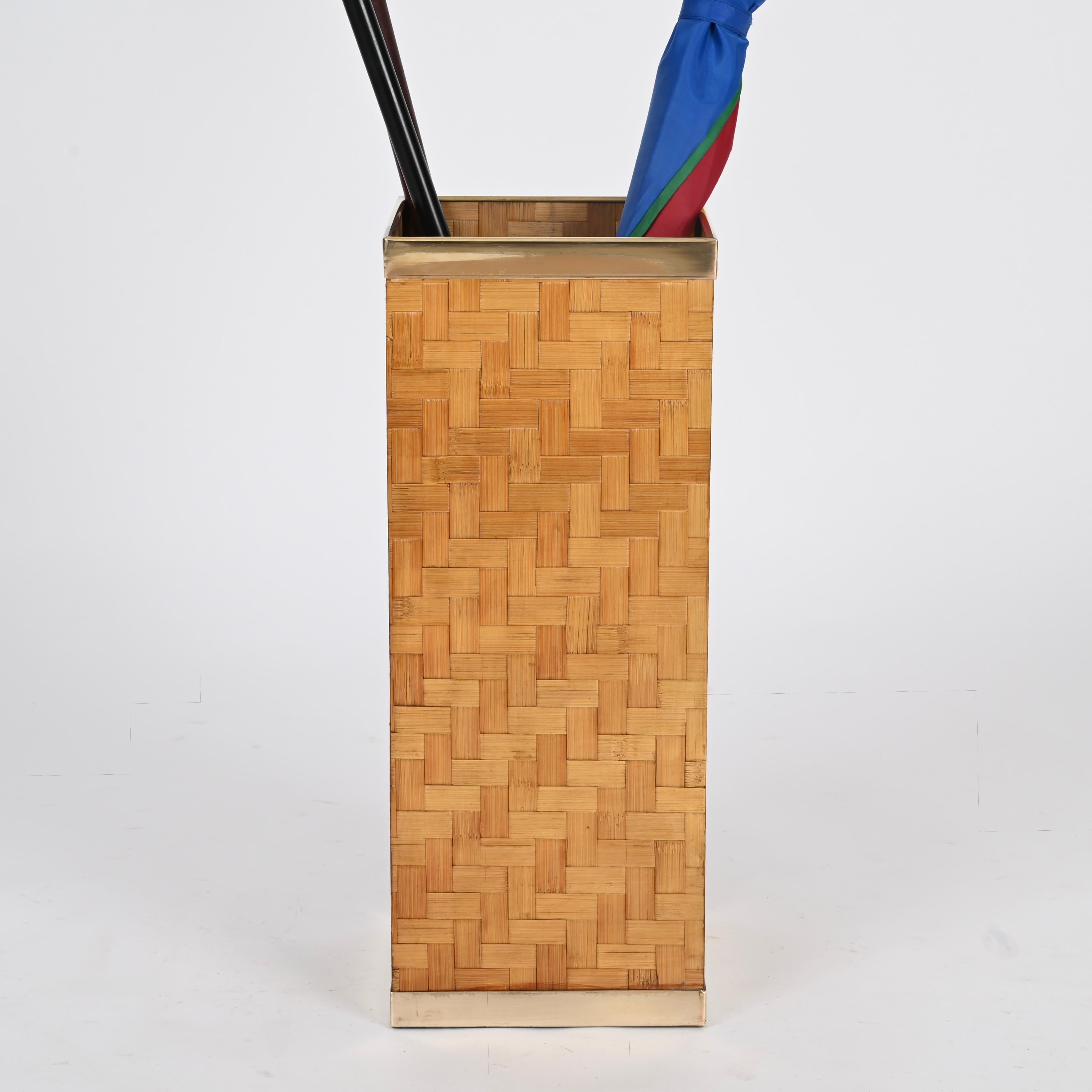 Italian Mid-Century French Riviera Umbrella Stand in Woven Bamboo and Brass, Italy 1970s For Sale