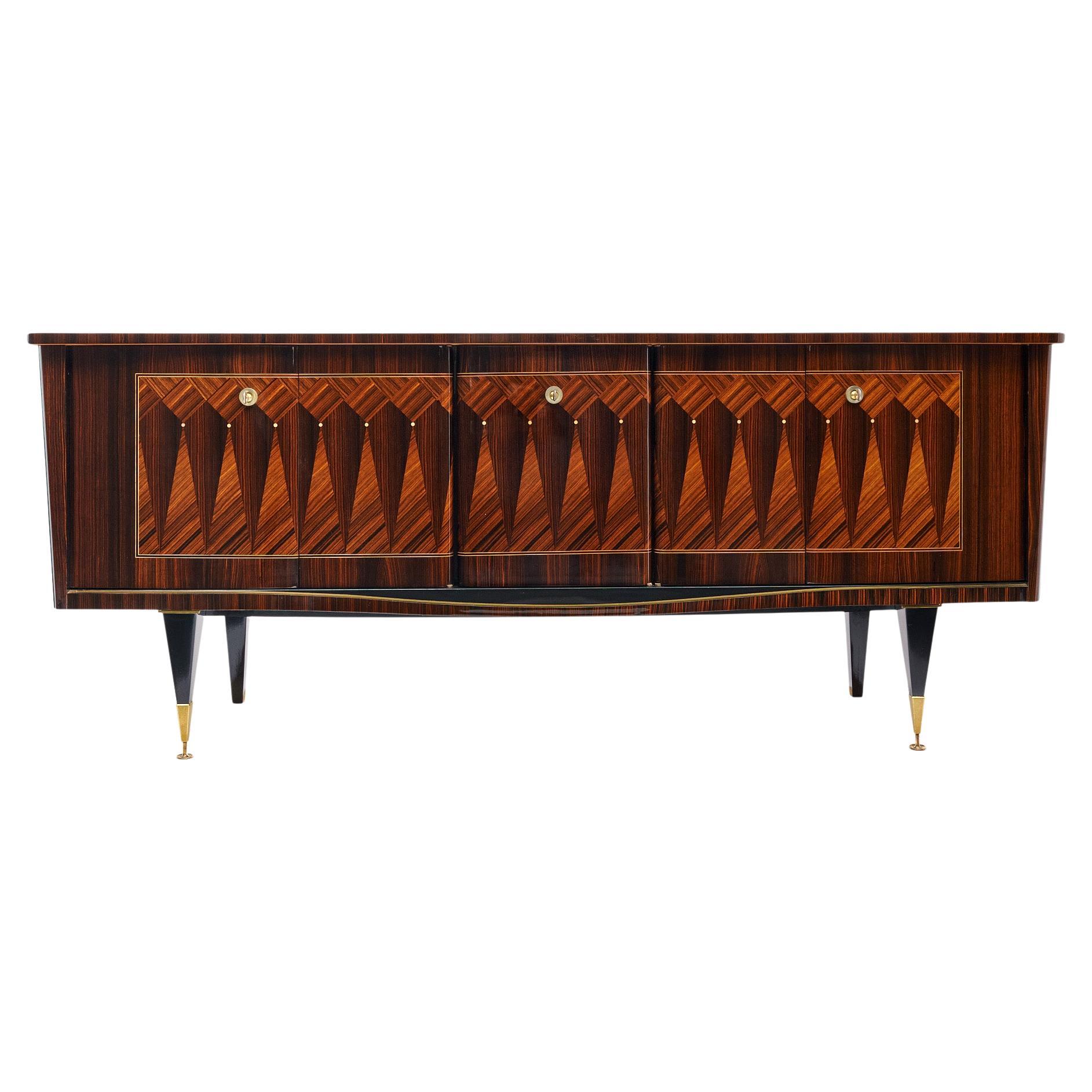 Buffet de palisandro francés de mediados de siglo en venta