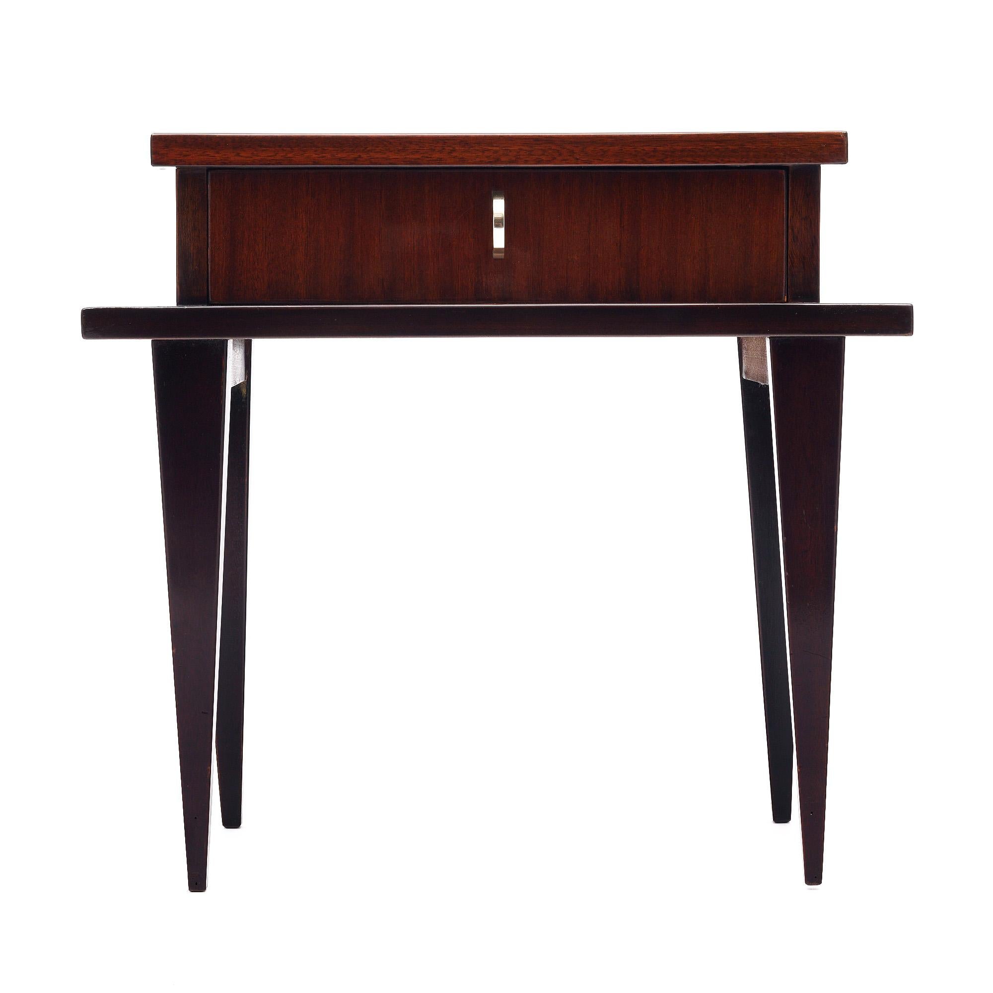 Französische Palisander-Beistelltische aus der Jahrhundertmitte (Moderne der Mitte des Jahrhunderts) im Angebot