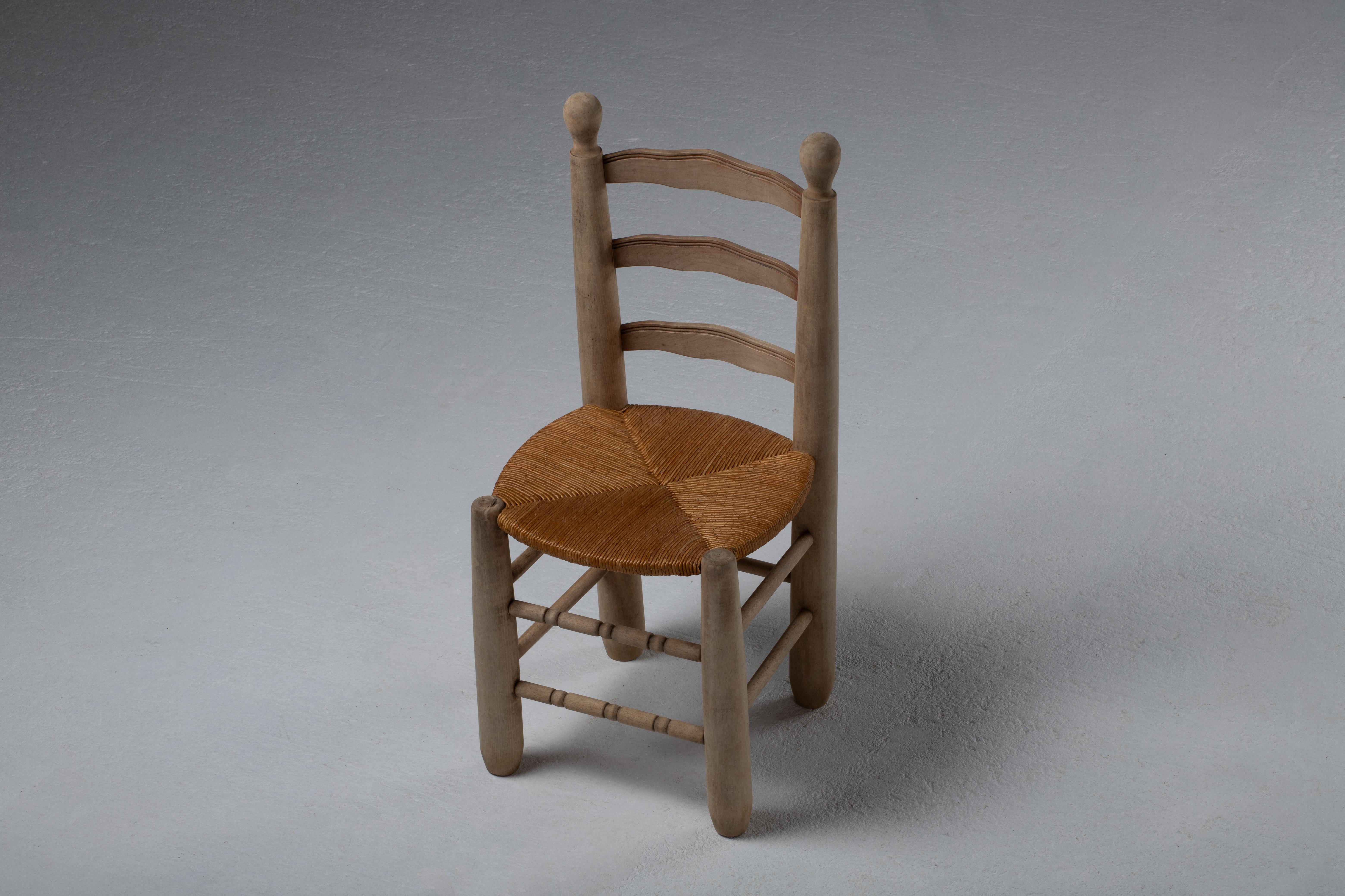 Mid-Century French Rush-Seated Chair with Rustic Modernity, 1950's For Sale 9