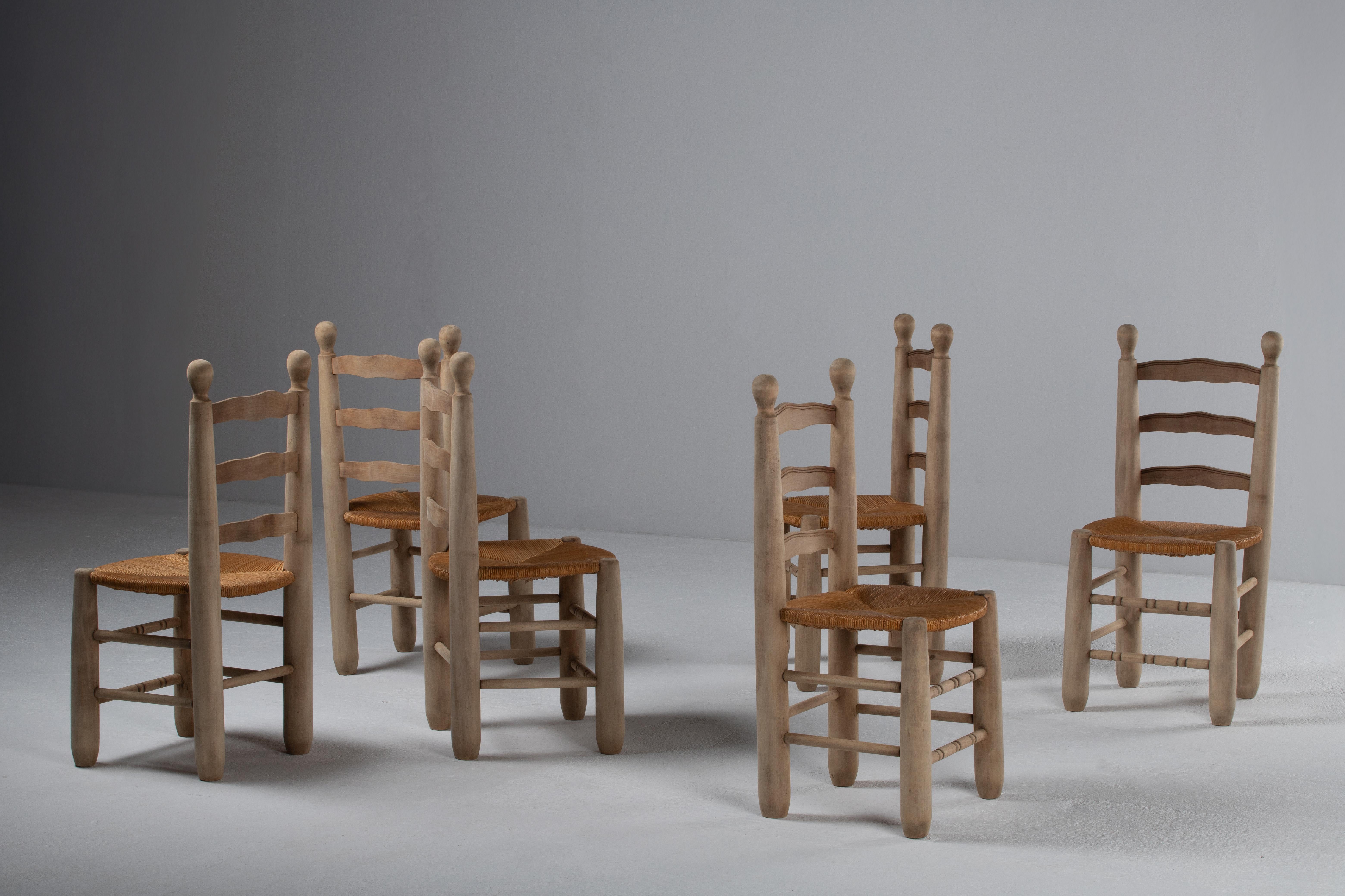 Mid-Century French Rush-Seated Chair with Rustic Modernity, 1950's For Sale 2
