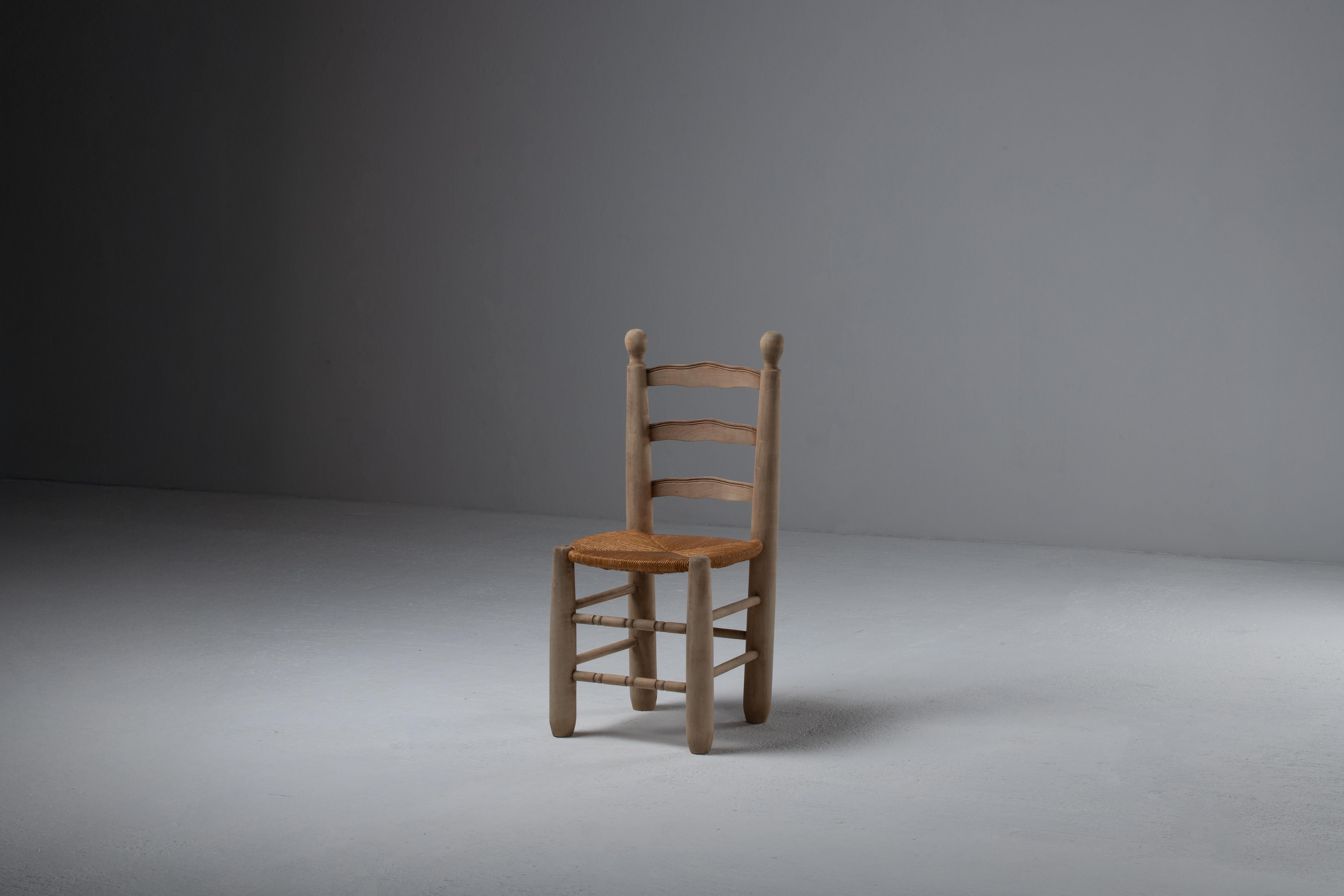 Mid-Century French Rush-Seated Chair with Rustic Modernity, 1950's For Sale 3