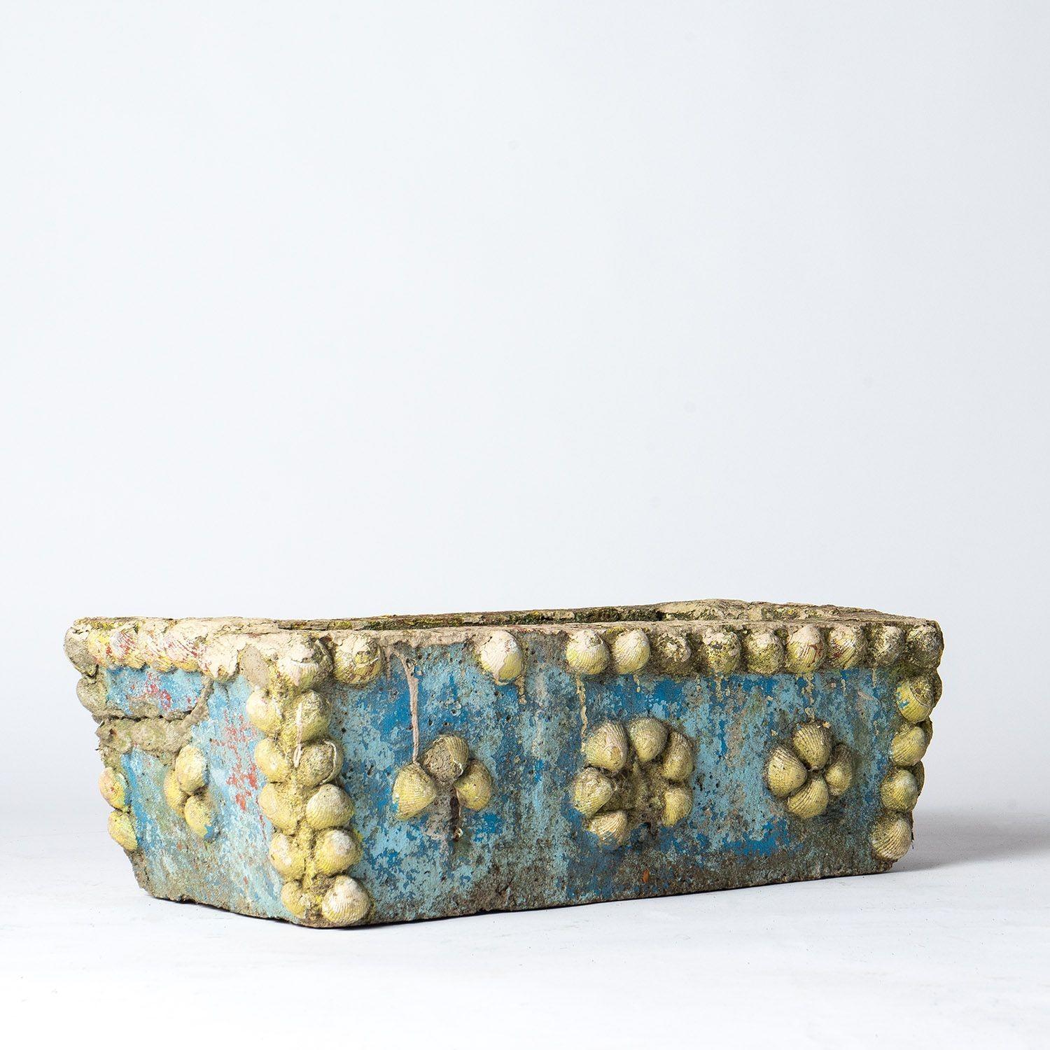 Vintage French Painted Cast Stone Sea Shell Planter Jardiniere, c.1950s  In Fair Condition For Sale In Bristol, GB