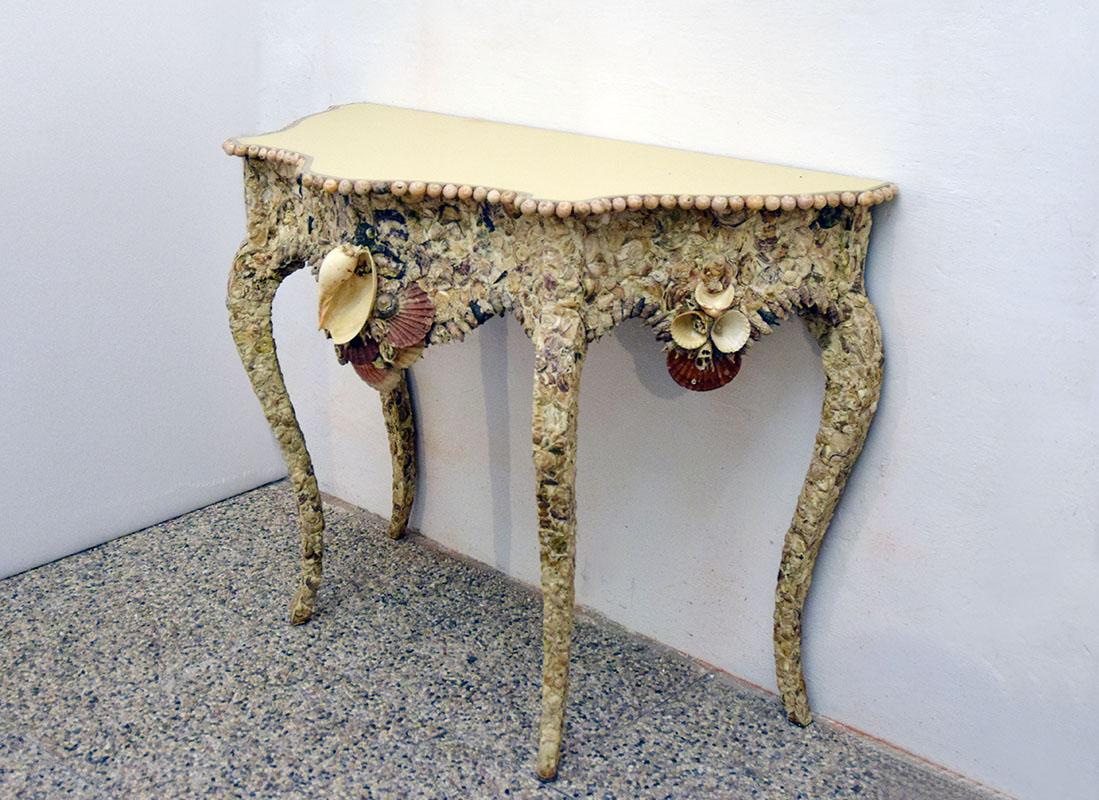 Französischer Muschelkonsolentisch aus der Mitte des Jahrhunderts (Mitte des 20. Jahrhunderts) im Angebot