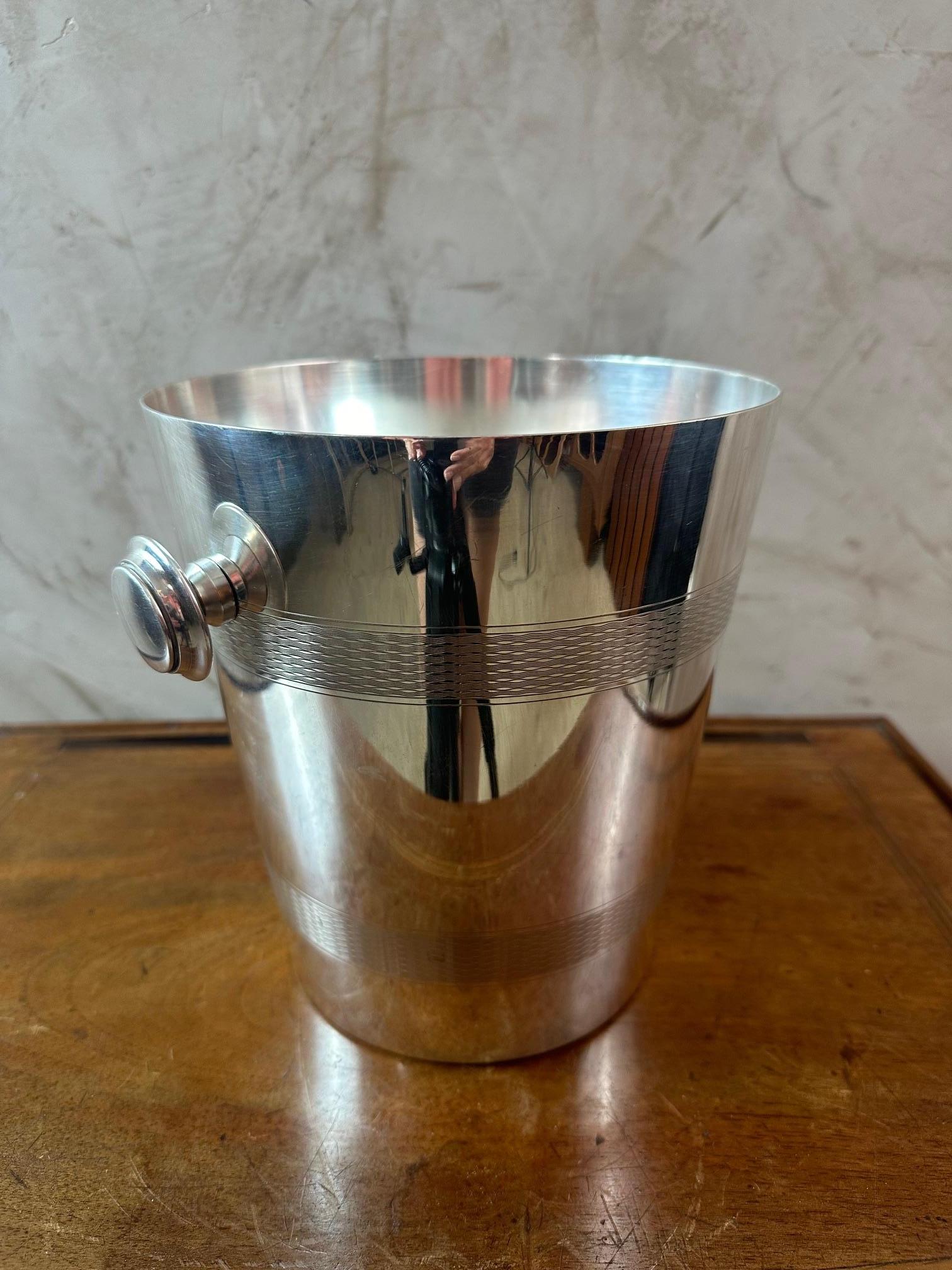Mid-century French Silver Plate Champagne Bucket, 1960s In Good Condition For Sale In LEGNY, FR