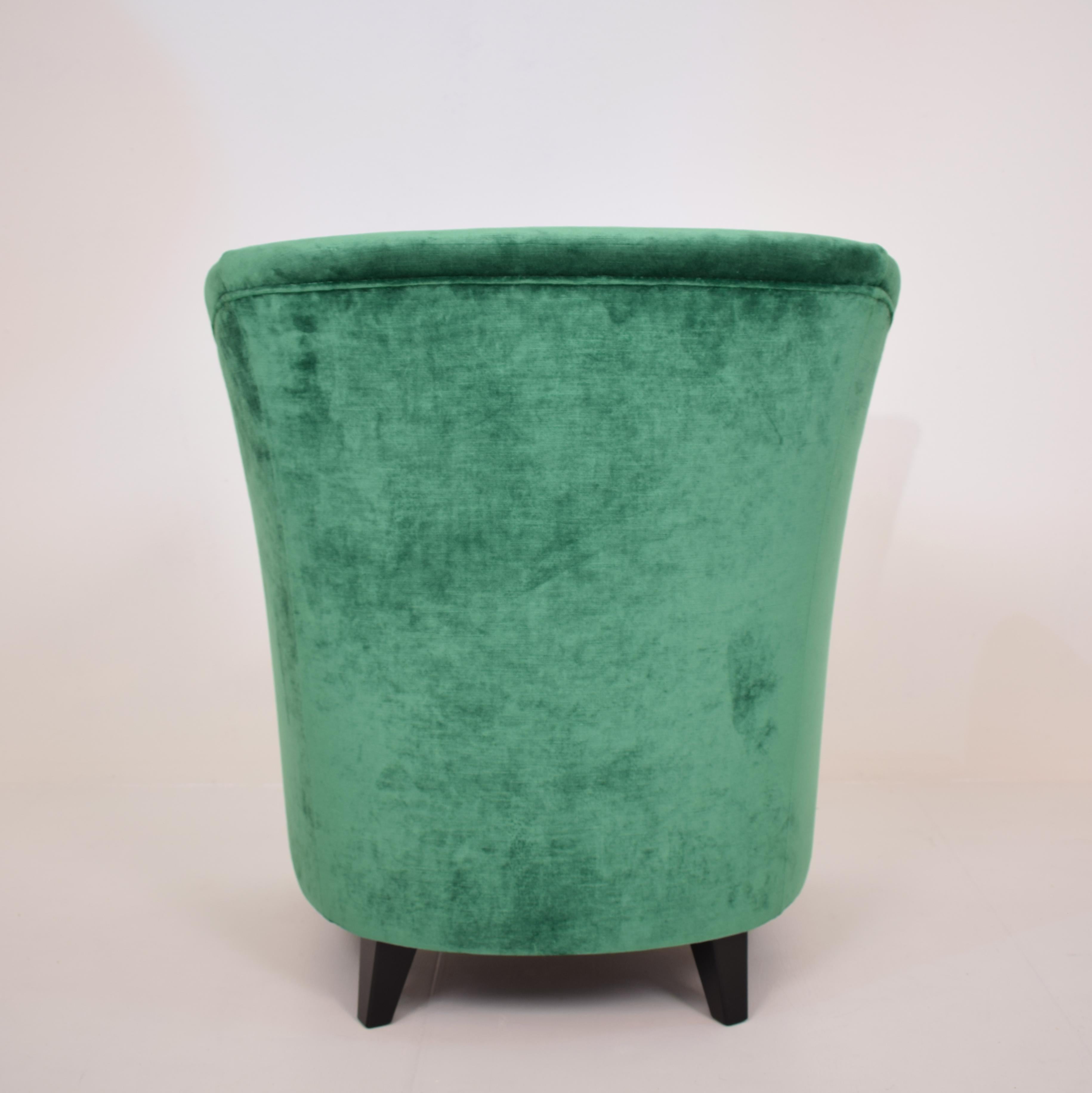 Midcentury French Small Club Chair / Armchair in Green Velvet, circa 1980 2