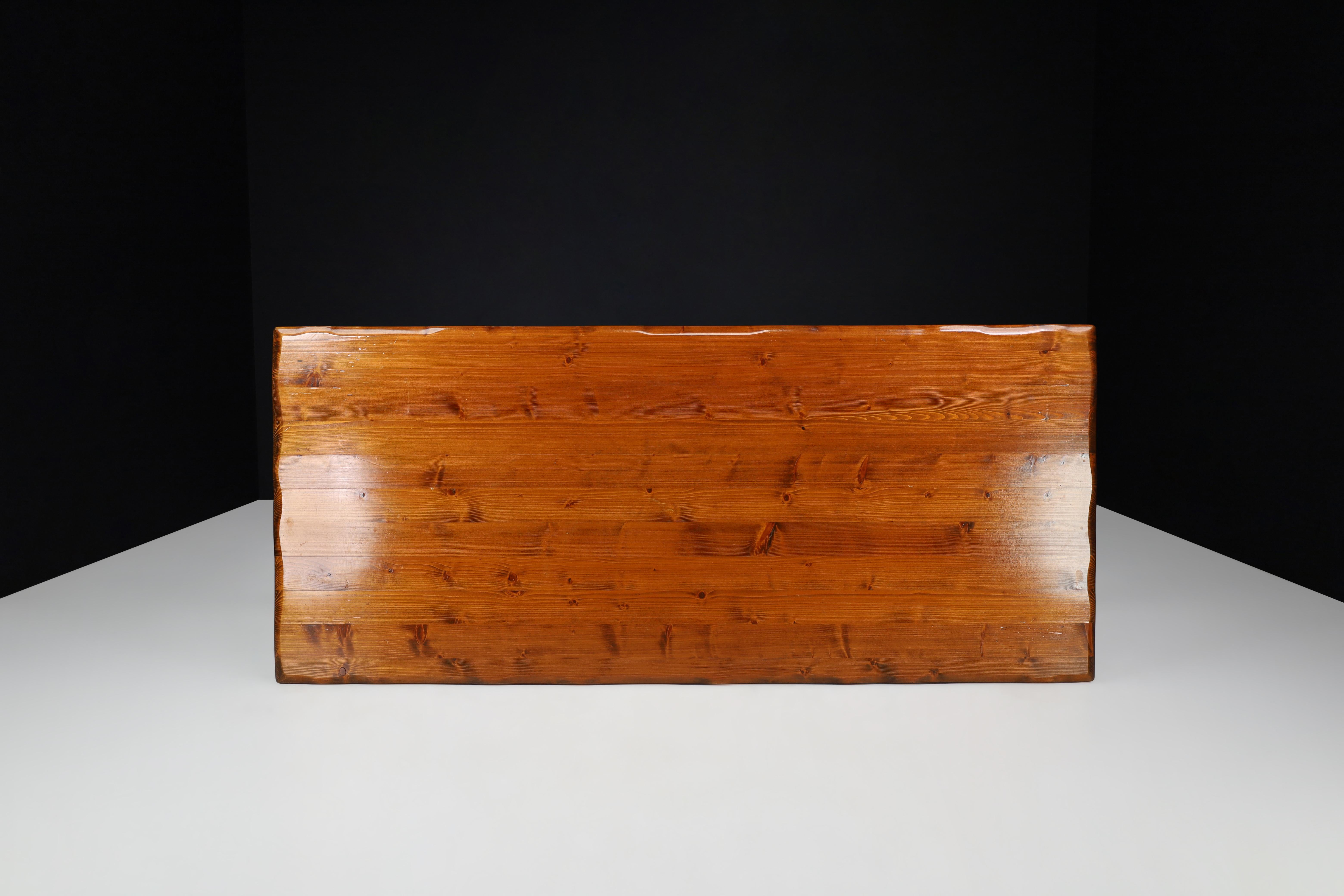 Mid-Century Modern Table de salle à manger en pin massif du milieu du siècle, 1970 en vente