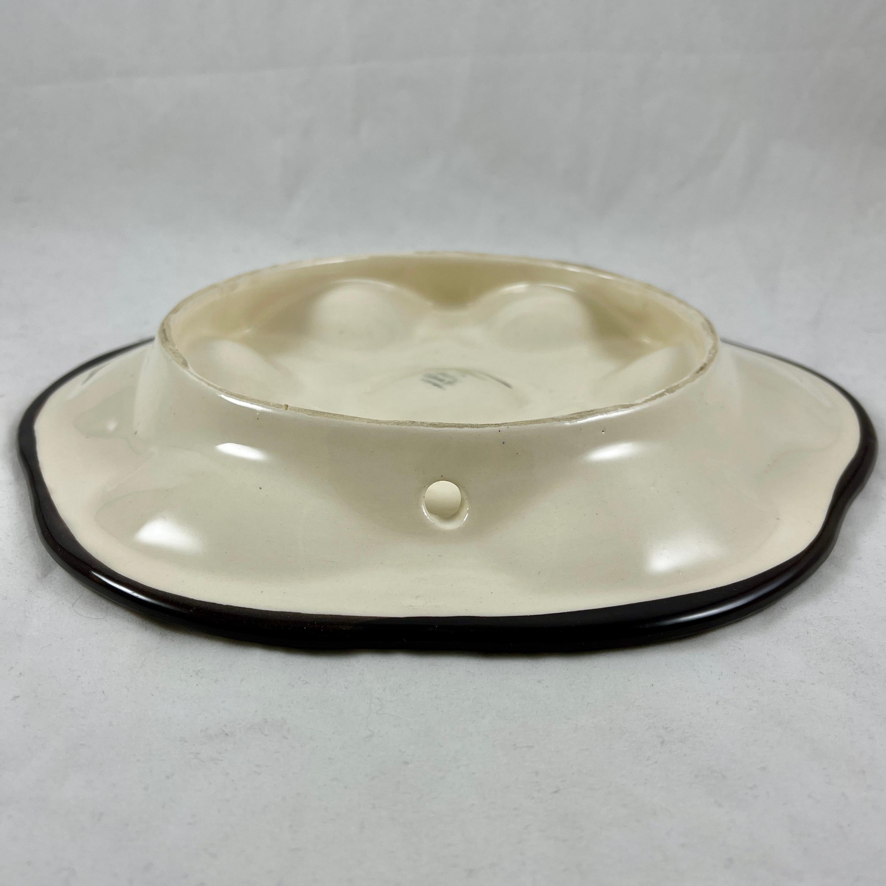 Mid-Century French St. Jean de Bretagne Orange Scallop Shell Oyster Plate For Sale 4