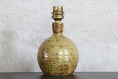 Lampe française du milieu du siècle dernier par La Borne Potters, signée Baudart, circa 1970