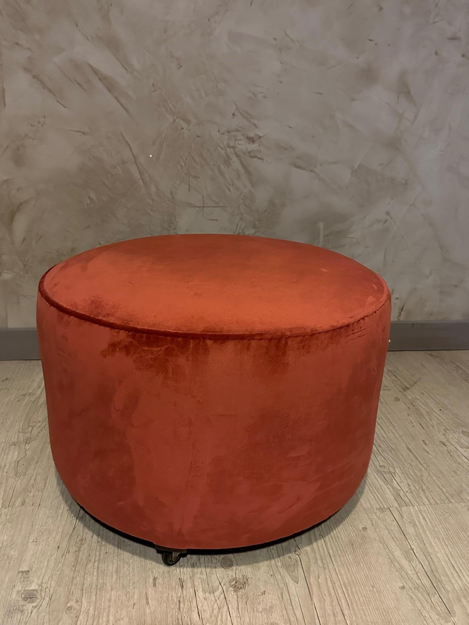 Mid-century French Stool reupholstered with an Orange Velvet  In Good Condition For Sale In LEGNY, FR