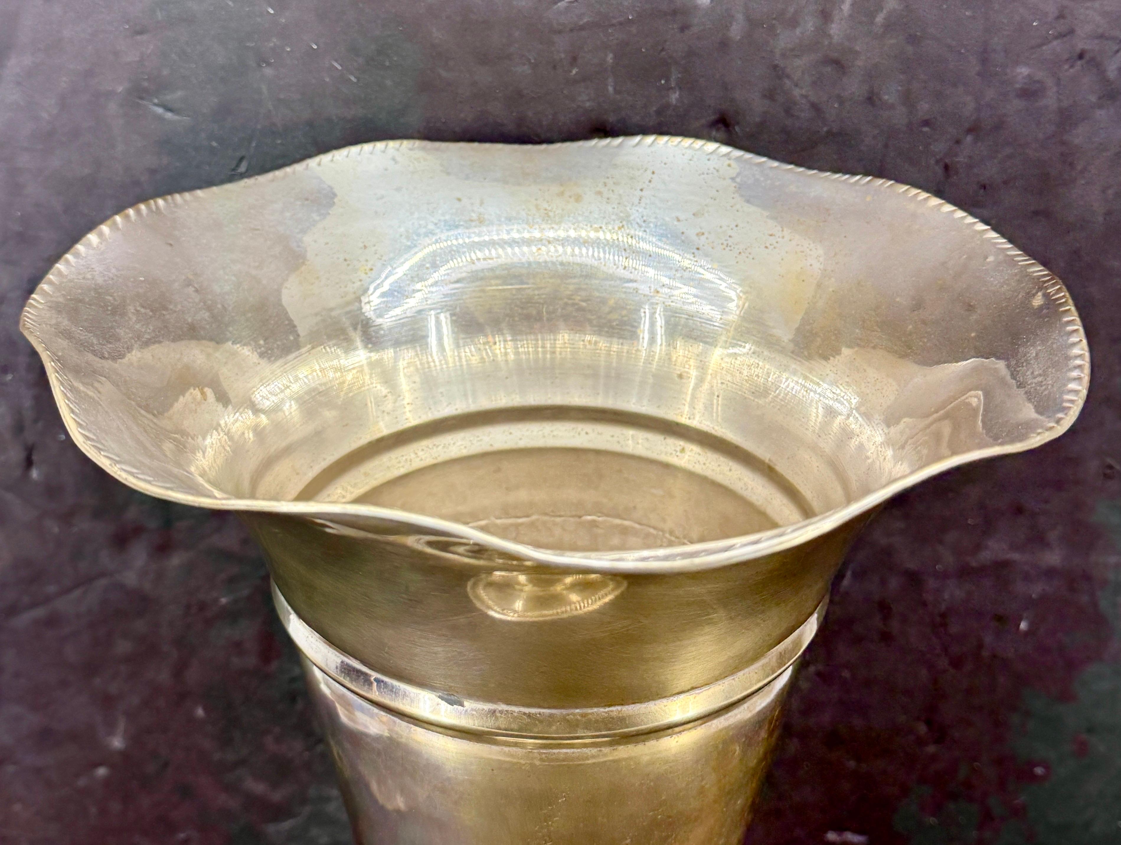 Porte-parapluies en métal de style français du milieu du siècle en vente 3