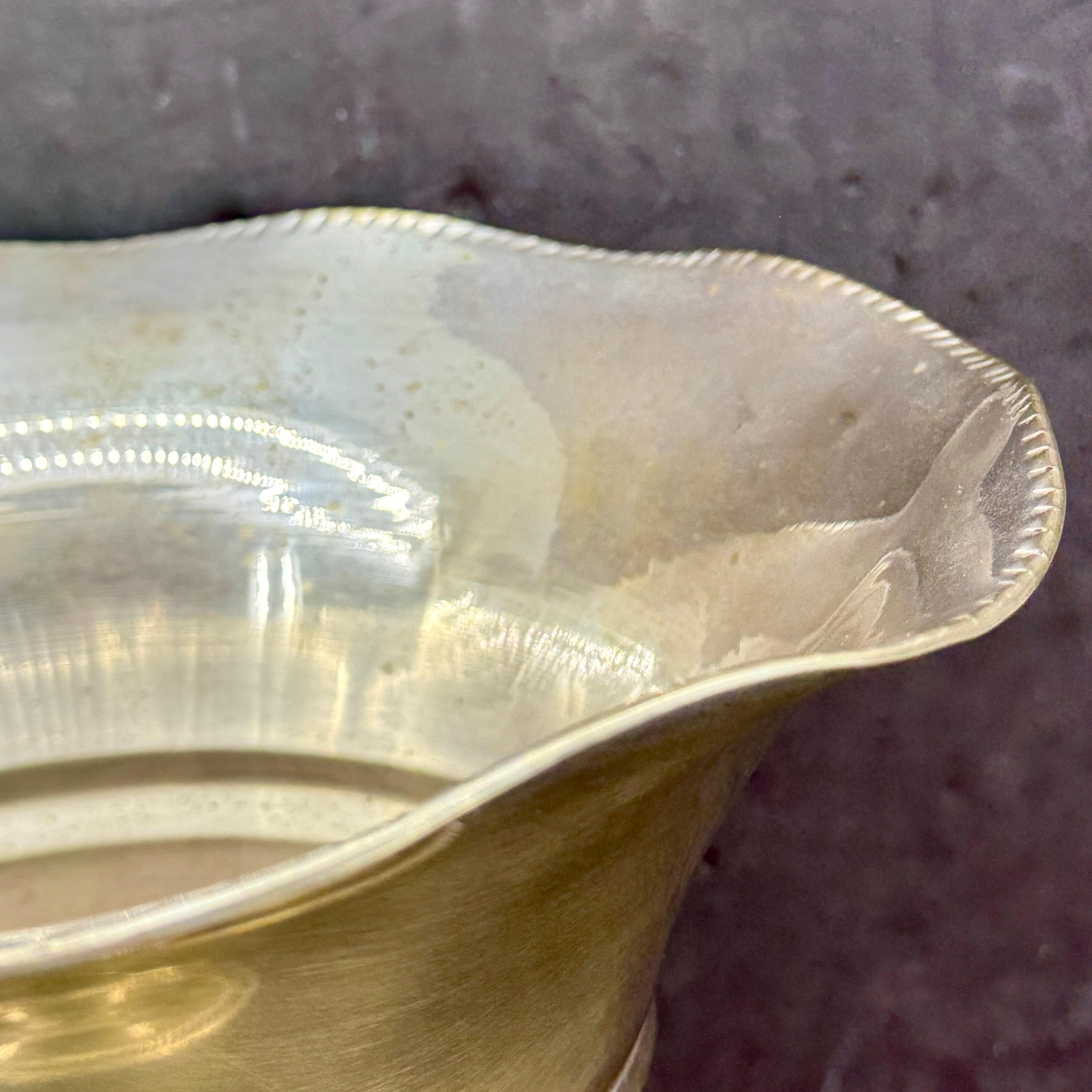 Porte-parapluies en métal de style français du milieu du siècle en vente 2