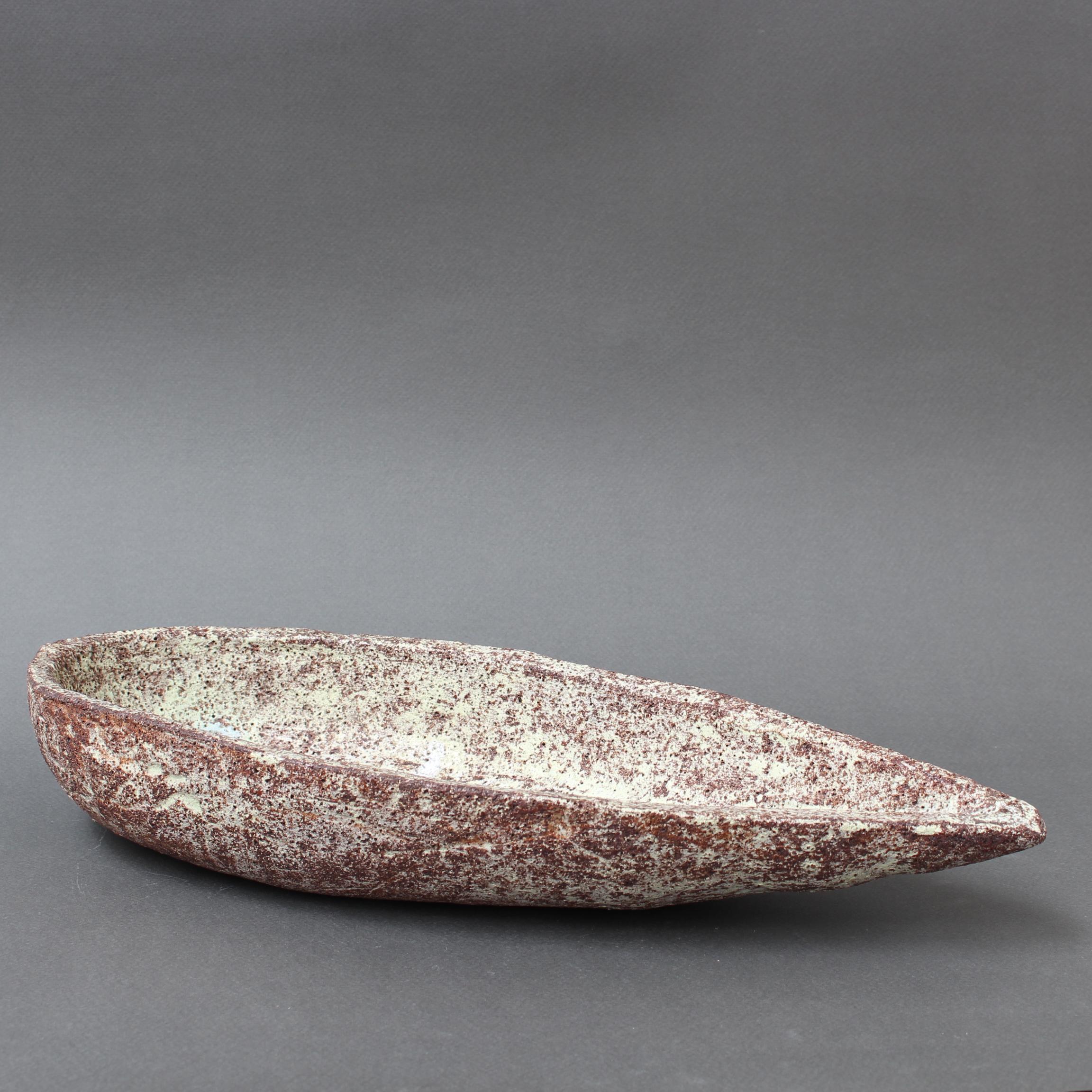 Mid-Century French Textured Ceramic Dish by Accolay (circa 1960s) For Sale 6