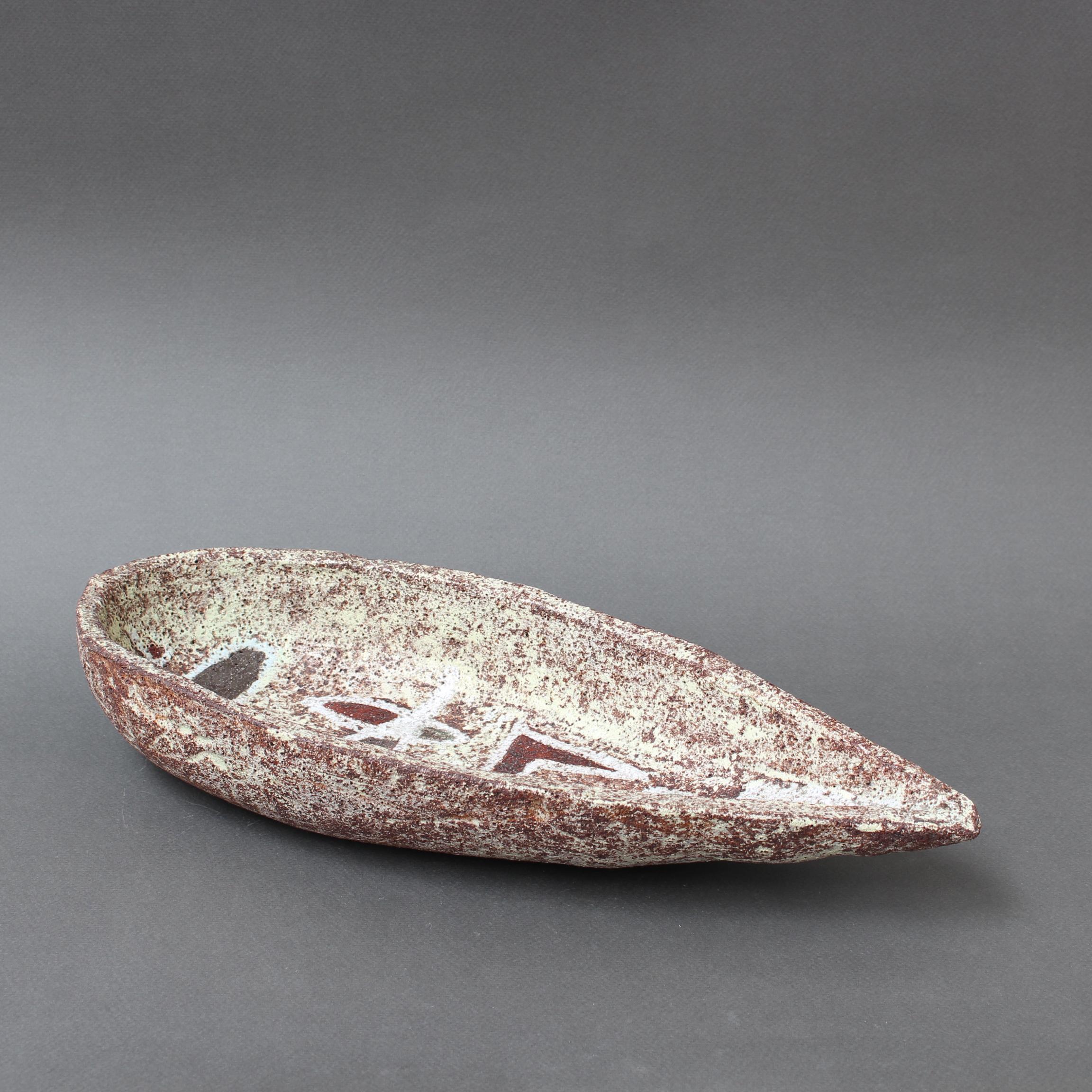 Mid-Century French Textured Ceramic Dish by Accolay (circa 1960s) For Sale 7