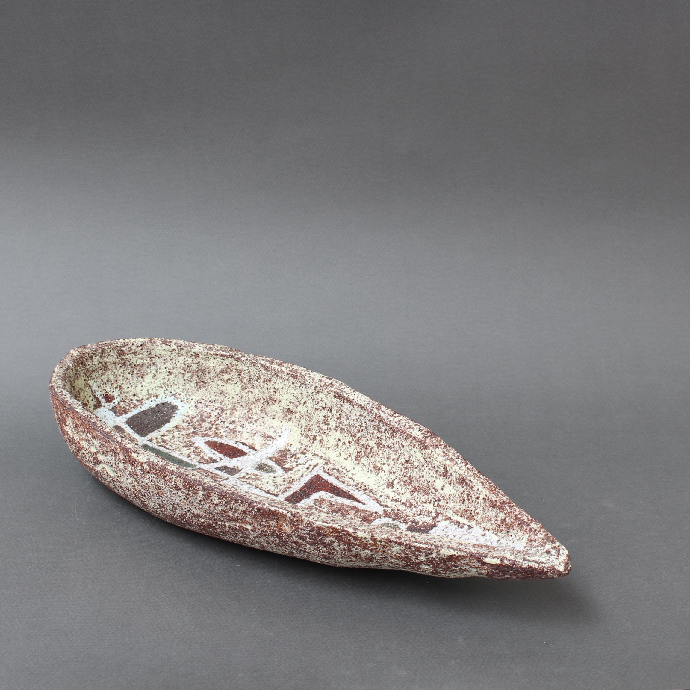 Mid-Century French Textured Ceramic Dish by Accolay (circa 1960s) For Sale 8