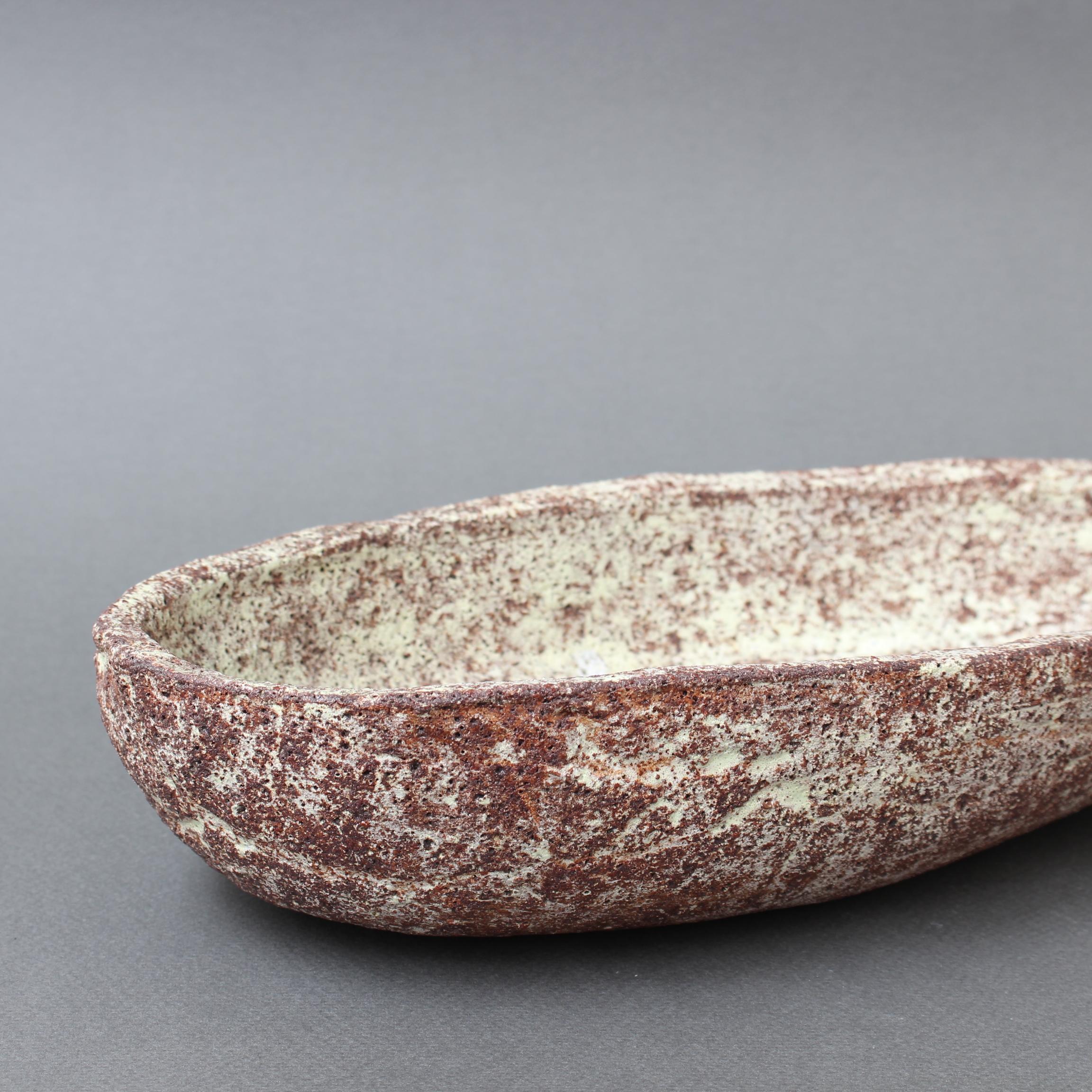 Mid-Century French Textured Ceramic Dish by Accolay (circa 1960s) For Sale 10