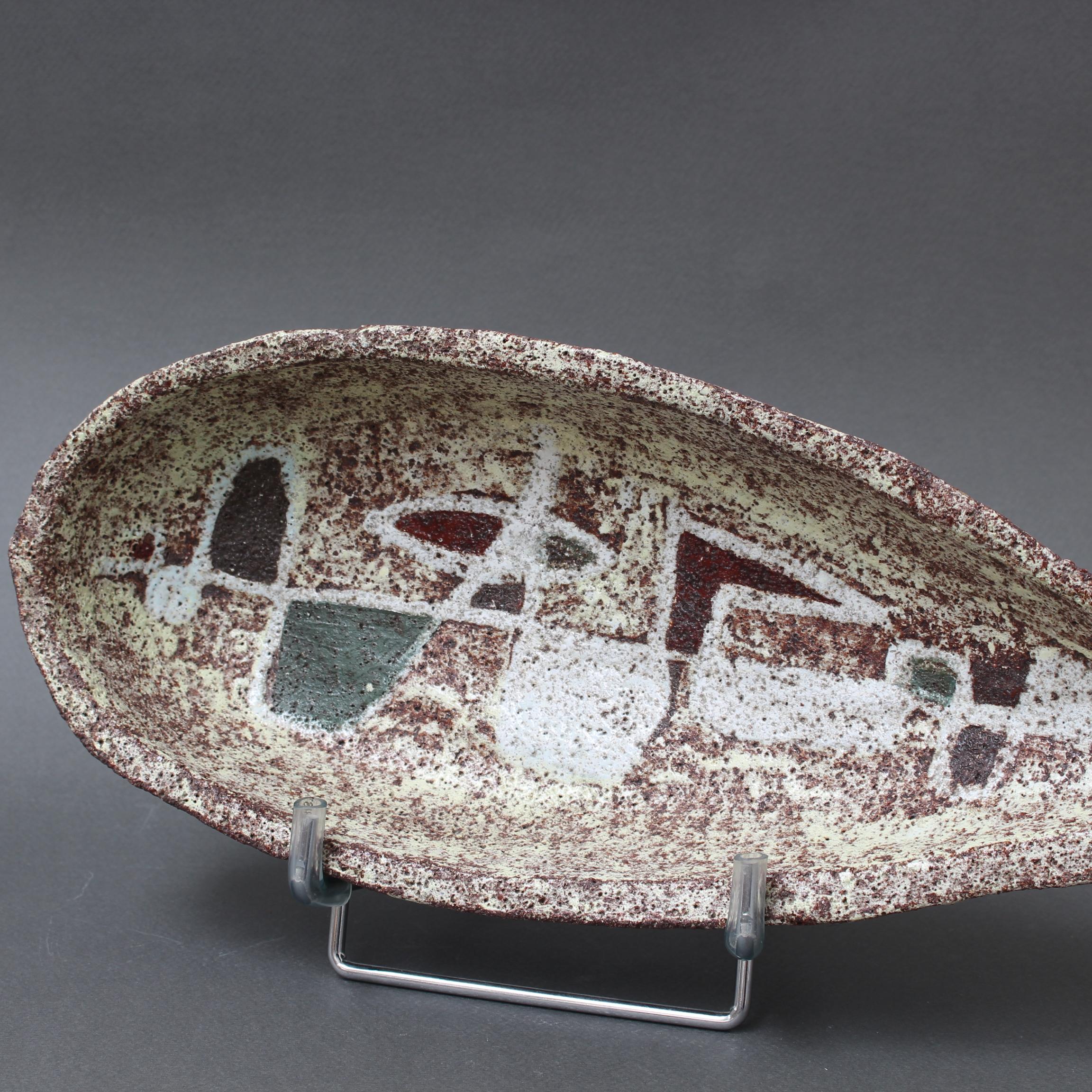 Mid-Century French Textured Ceramic Dish by Accolay (circa 1960s) For Sale 2