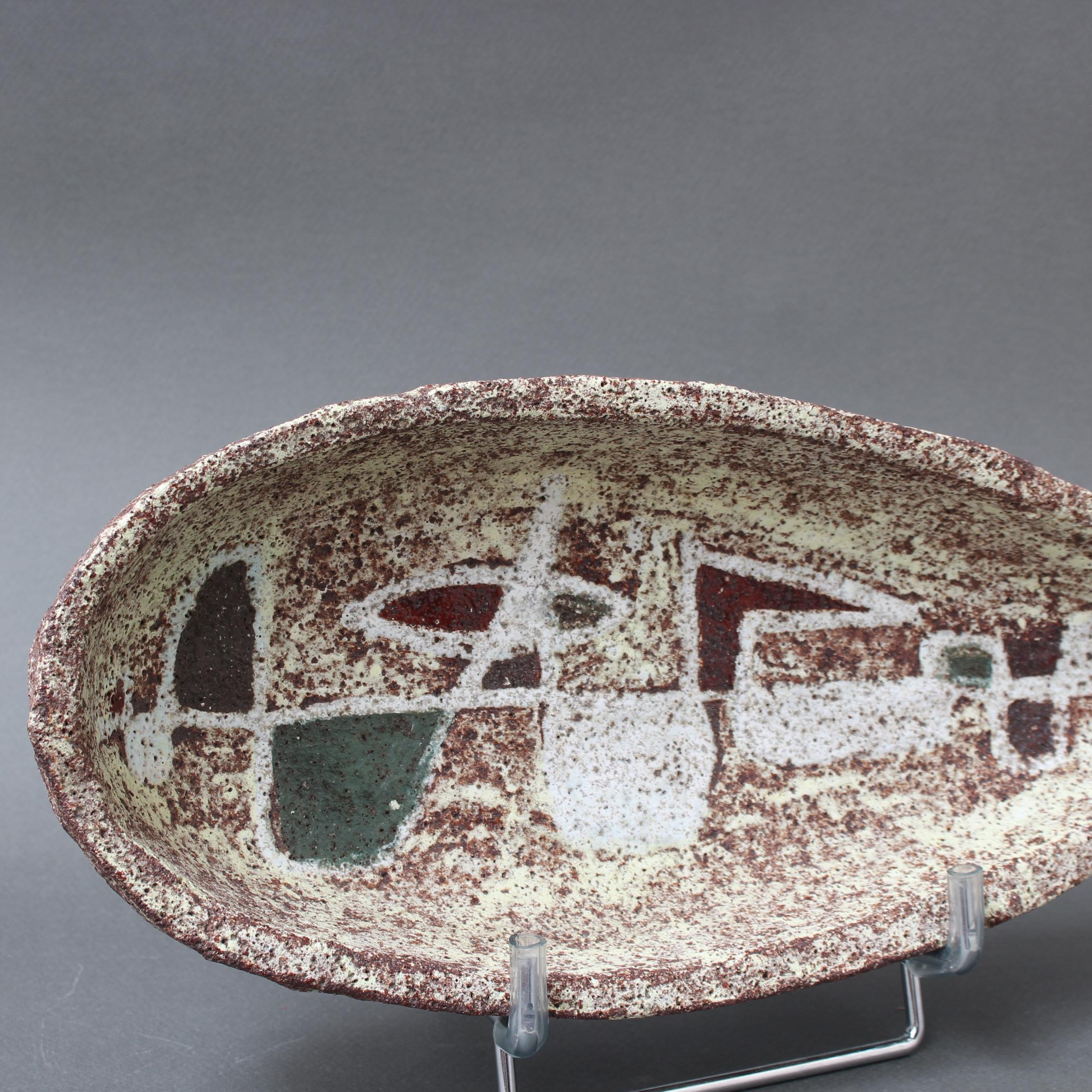 Mid-Century French Textured Ceramic Dish by Accolay (circa 1960s) For Sale 3