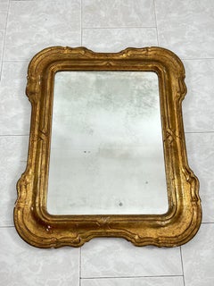 Französischer Wandspiegel der Jahrhundertmitte mit vergoldetem Holzrahmen, 1930er Jahre