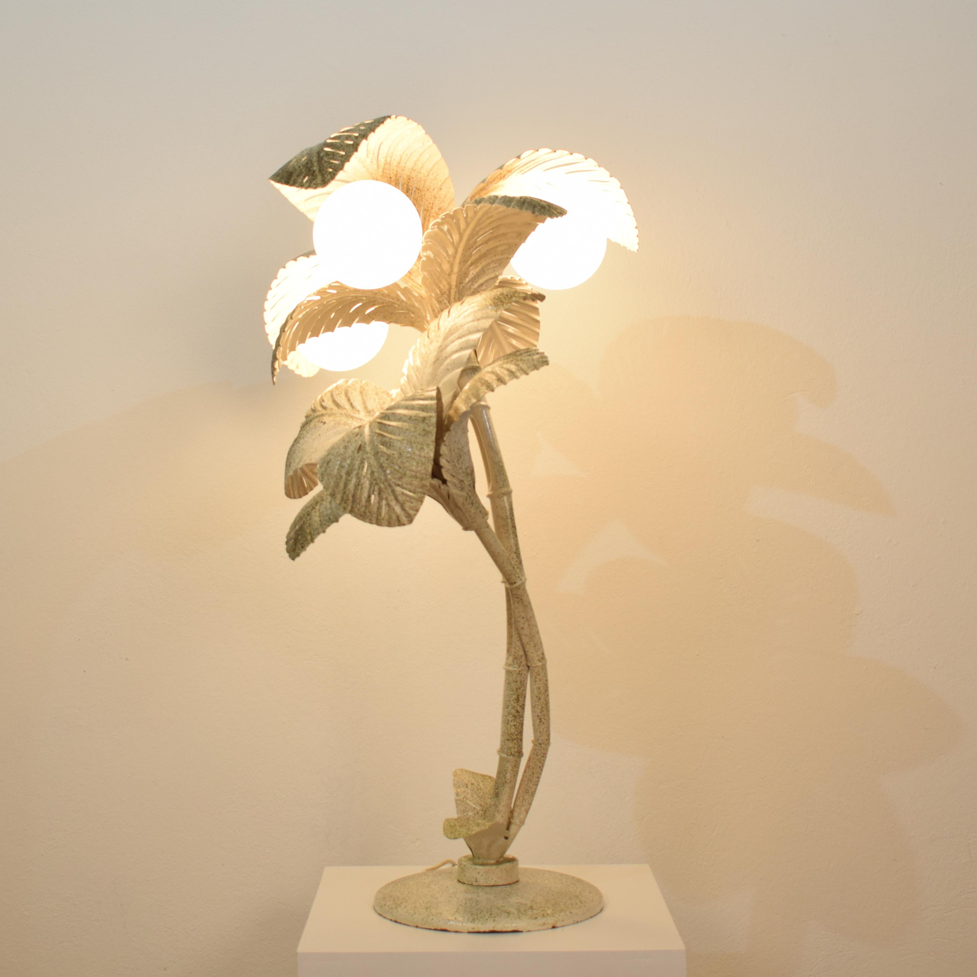 Mid-Century Modern Midcentury French White / Gold Lacquered Metal Palm Floor / Table Lamp, 1970