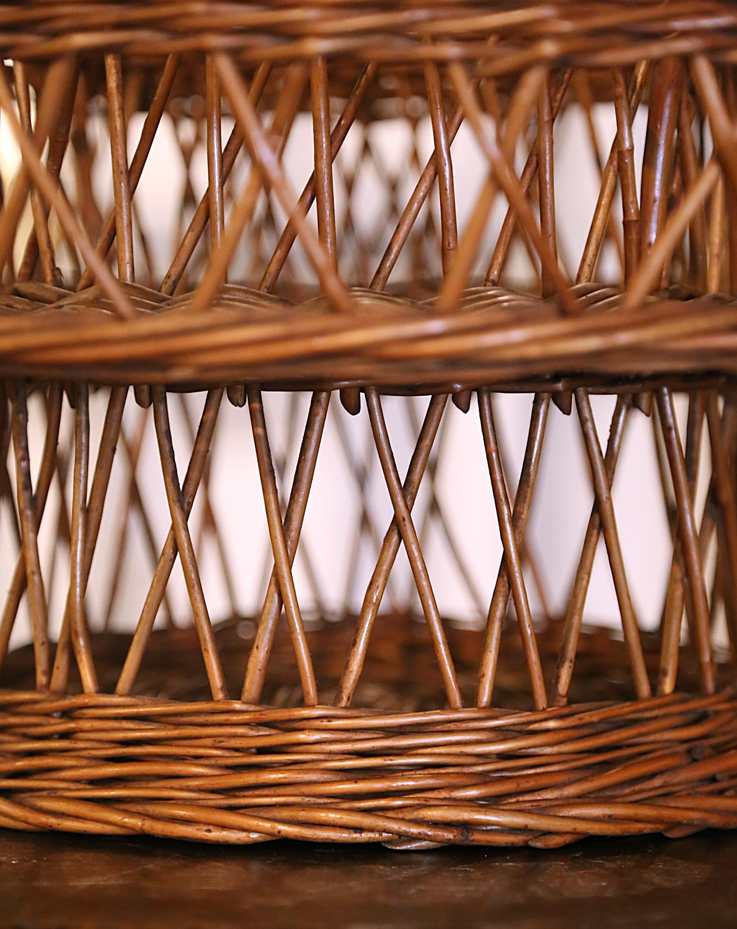 Mid-Century French Wicker Potable Bar or Wine Basket with Twelve Glasses 3